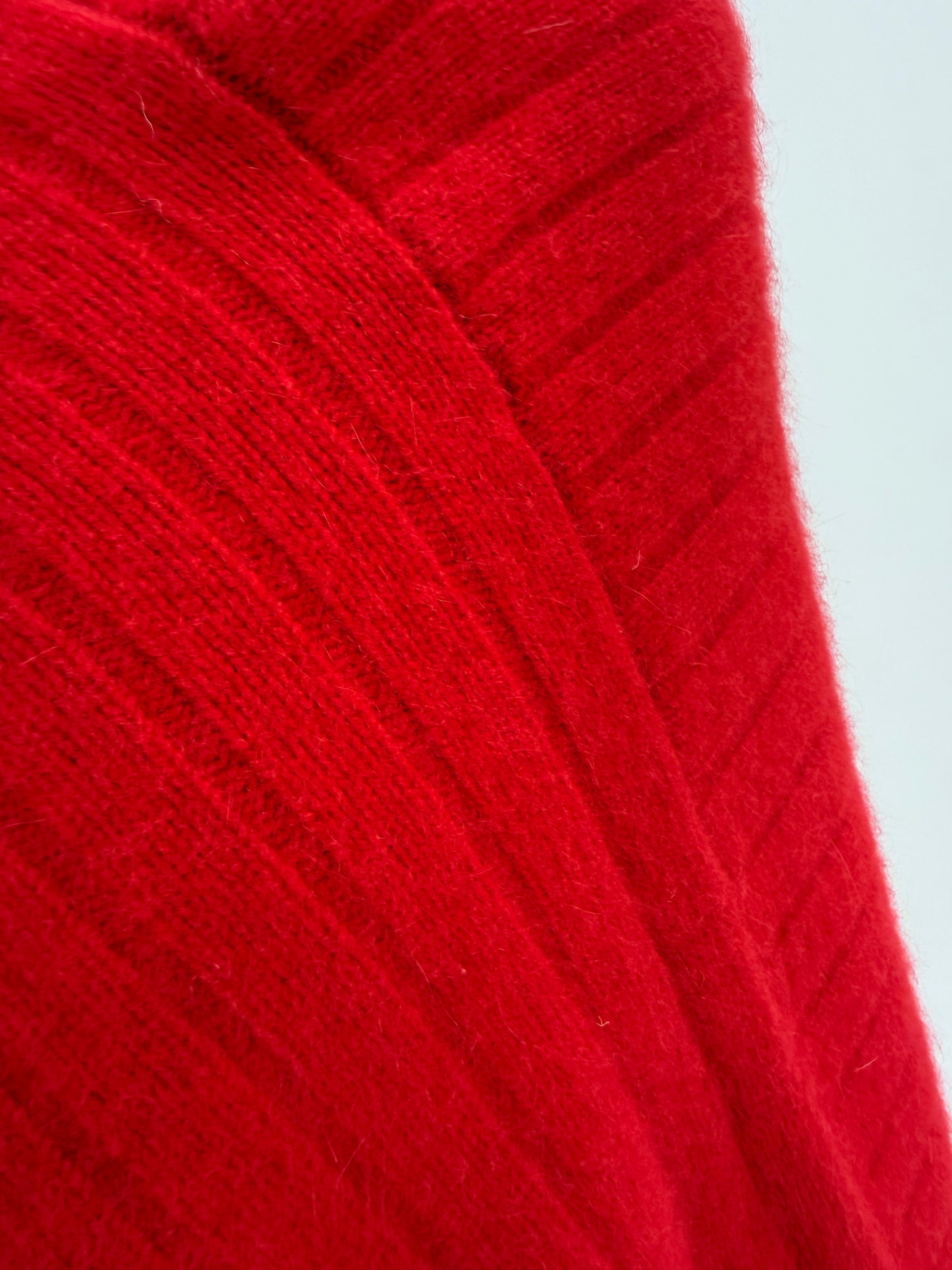 Capa cherry red din tricot plin extrafina de lana cu Angora