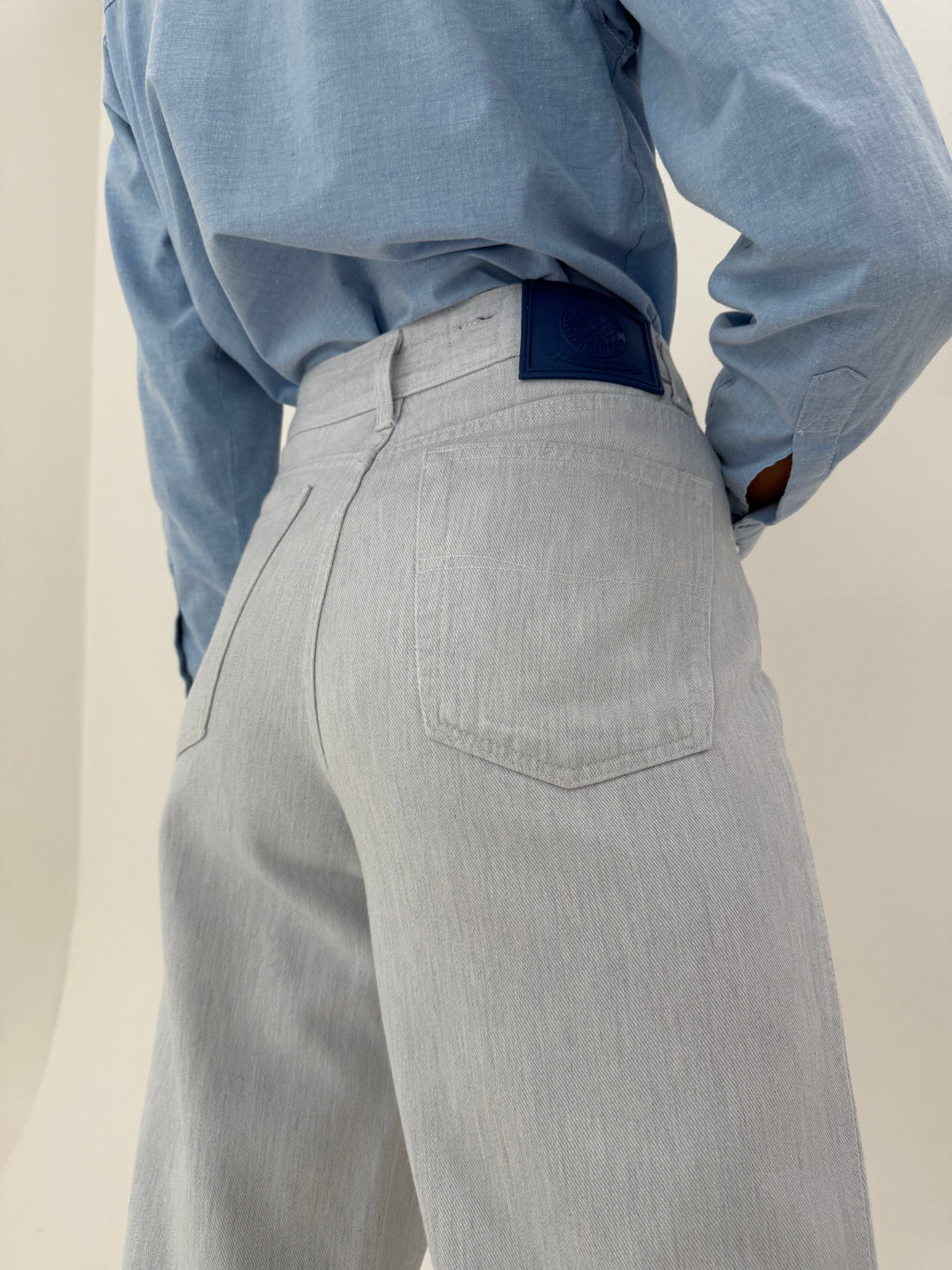 Jeans Trussardi vintage țigaretă light wash the excepționali din bumbac gros moale