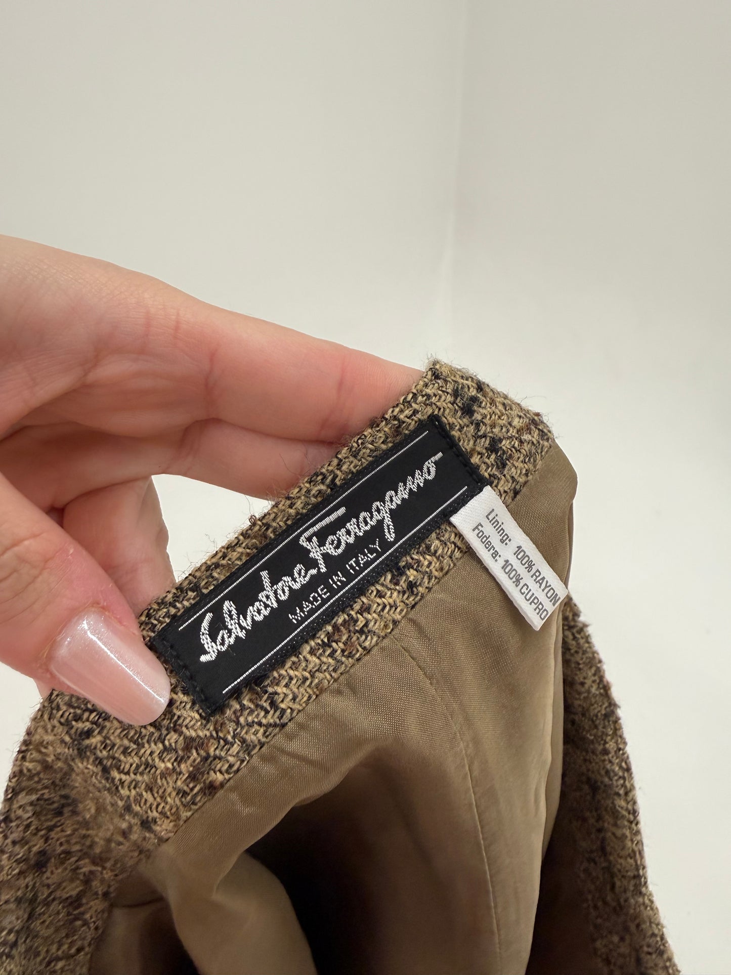 Deux piece uktra luxury Ferragamo din boucle de lana excepțional