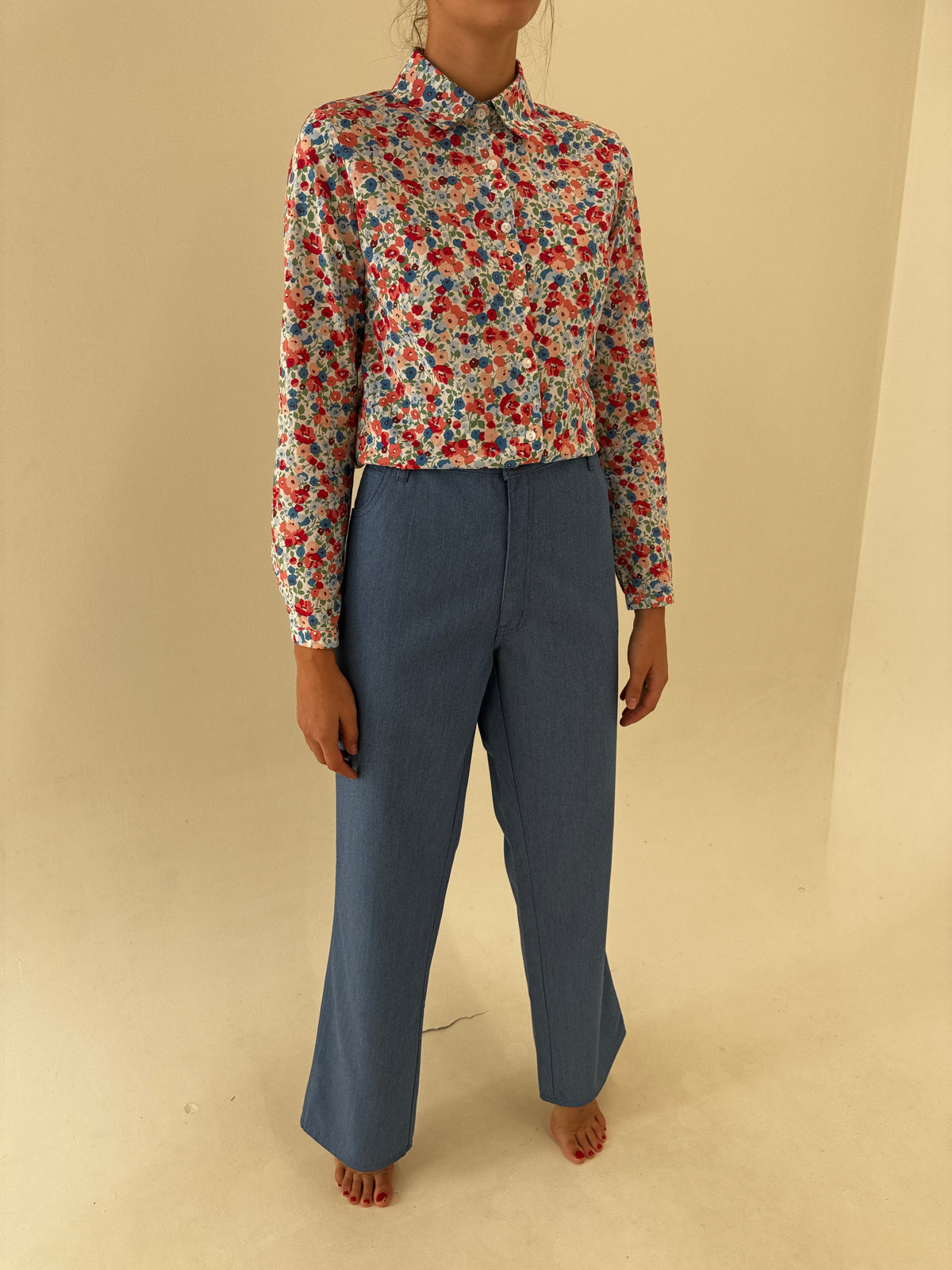 Jeans tall old vintage anii 70 noi cu etichetă ușor evazați din material excepțional