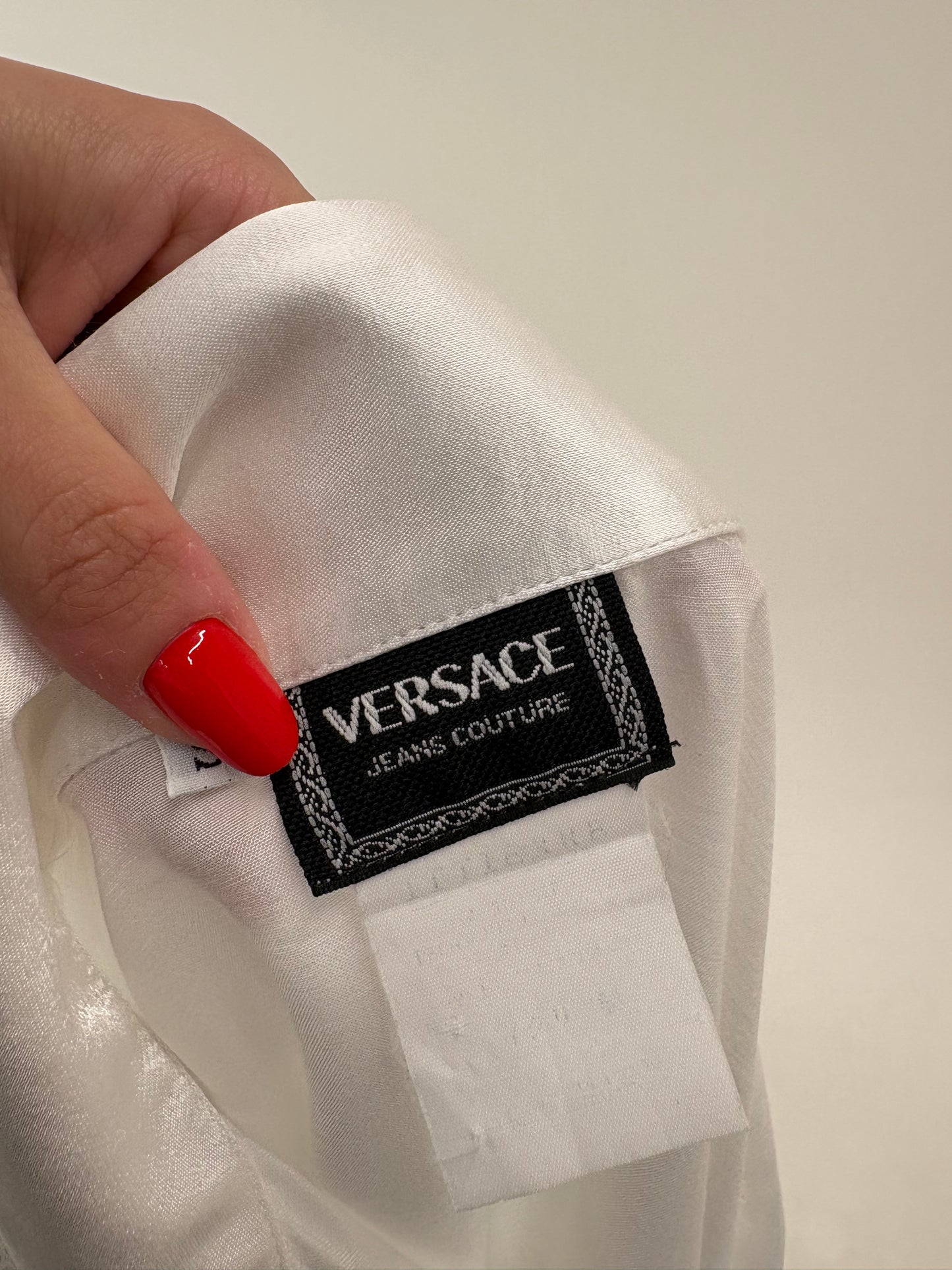 Cămașa Versace vintage satinata cu guler și manșete supradimensionate