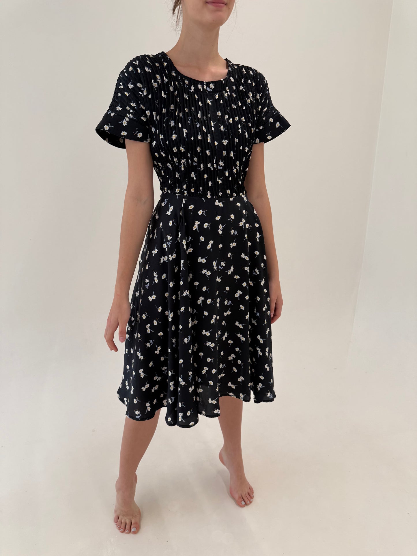 LBD vintage negru cu print delicat și talie ultra înaltă marcată și buzunare