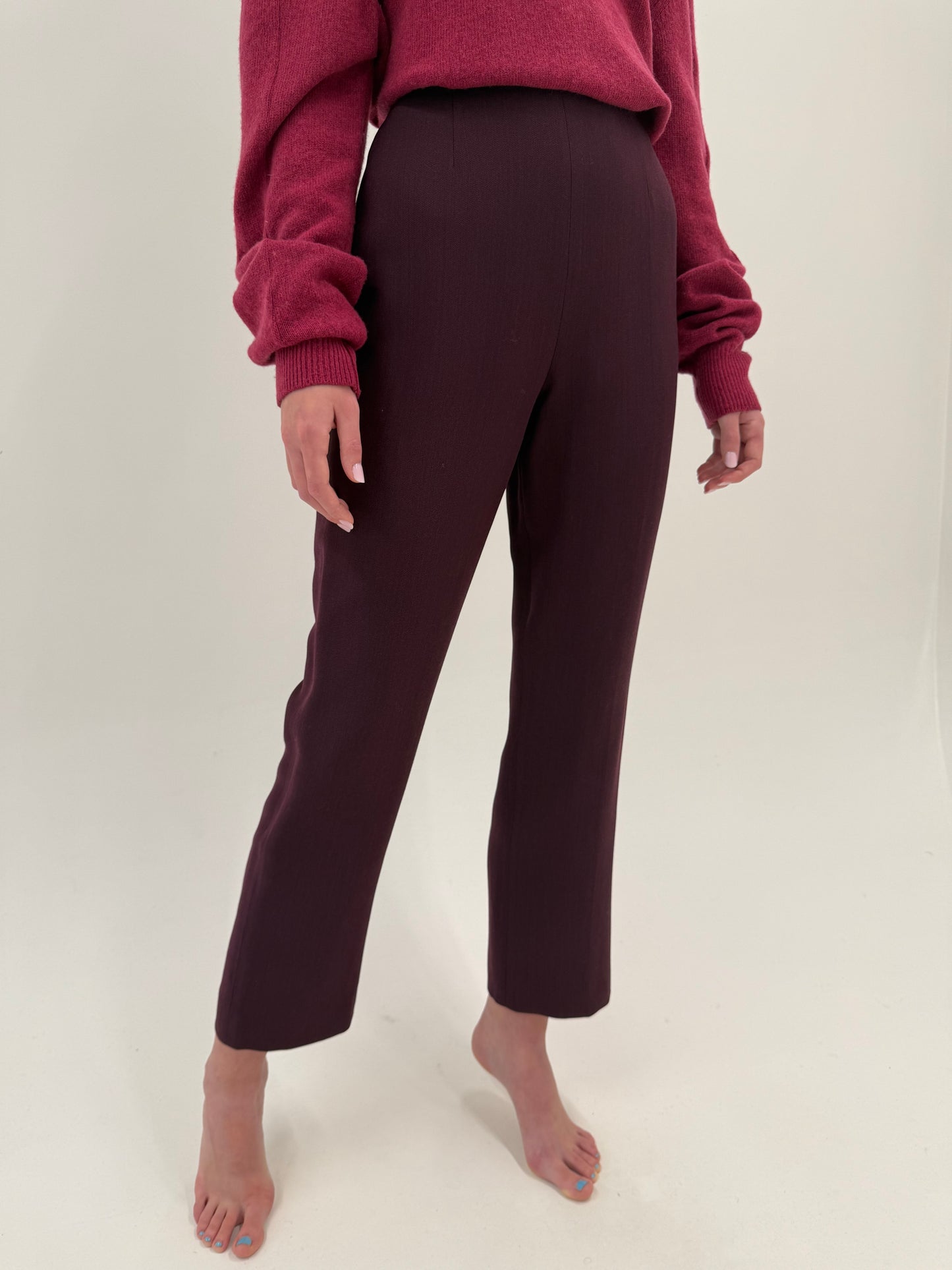 Pantaloni aubergine țigaretă din lana extrafina cu talie ultra înaltă