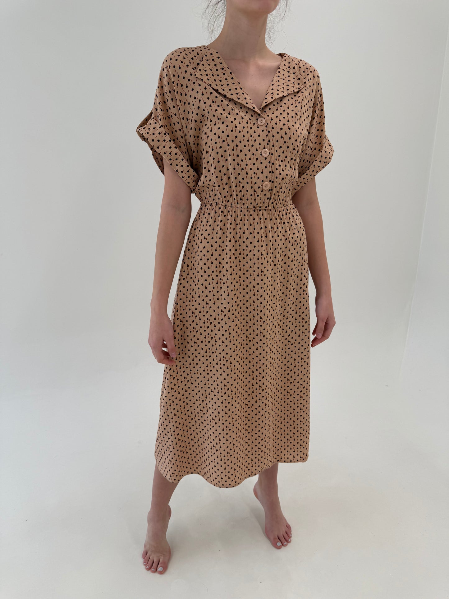 Rochie camel maxi cu buline negre si talie ultra înaltă marcată elastică