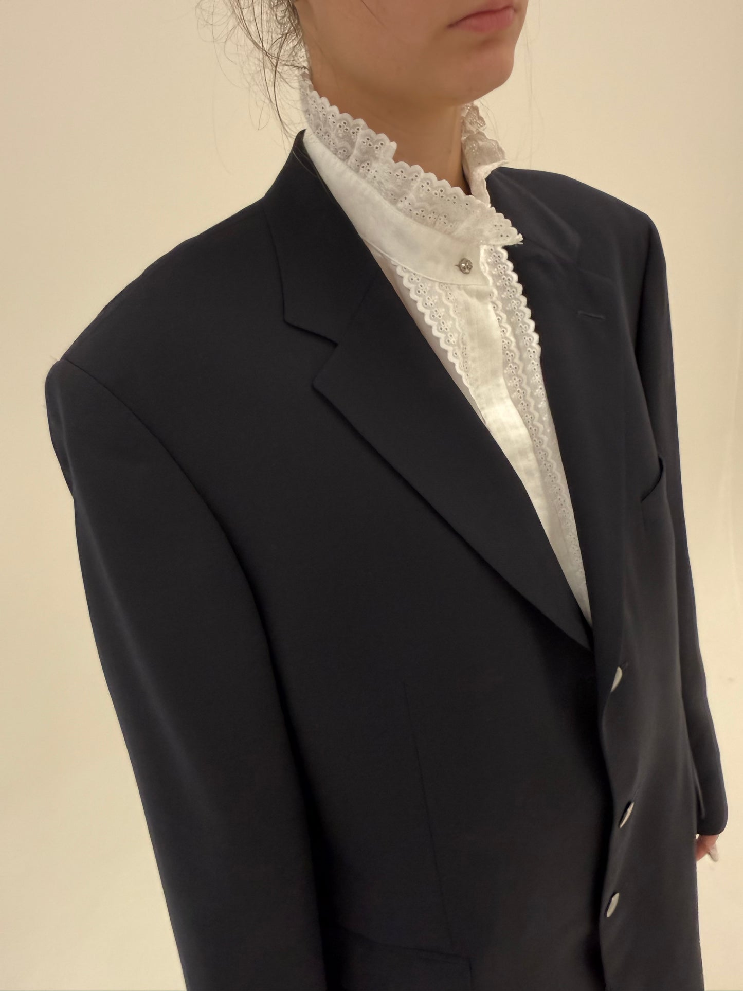 Sacou Hugo Boss de sezon cald în croi actual