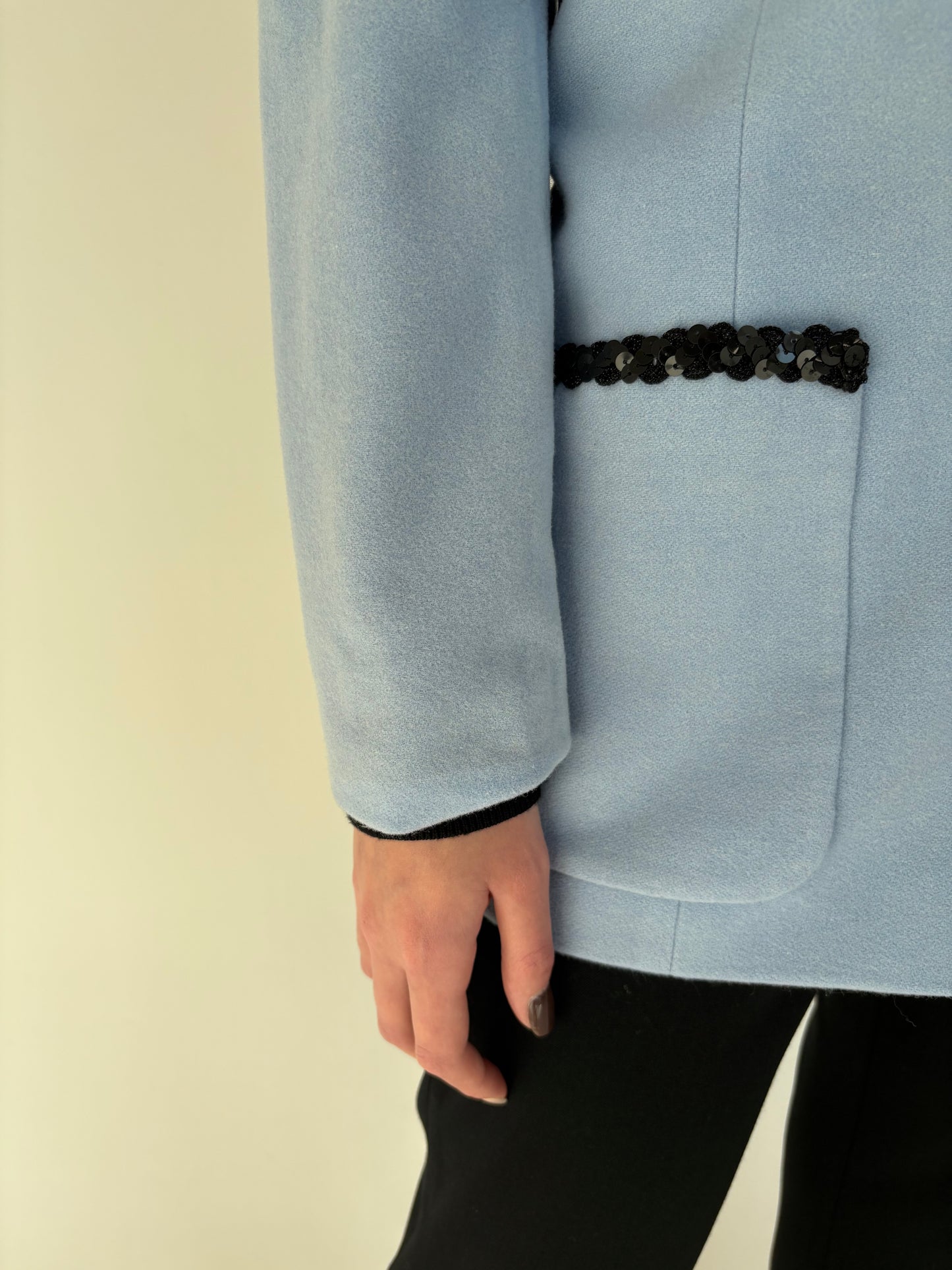 Sacou baby blue elegant din cașmir și lana extrafina