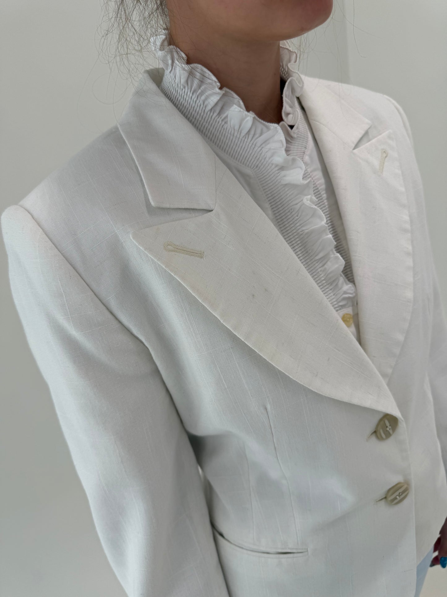 Sacou clasic din in premium ușor cambrat cu revere late off white