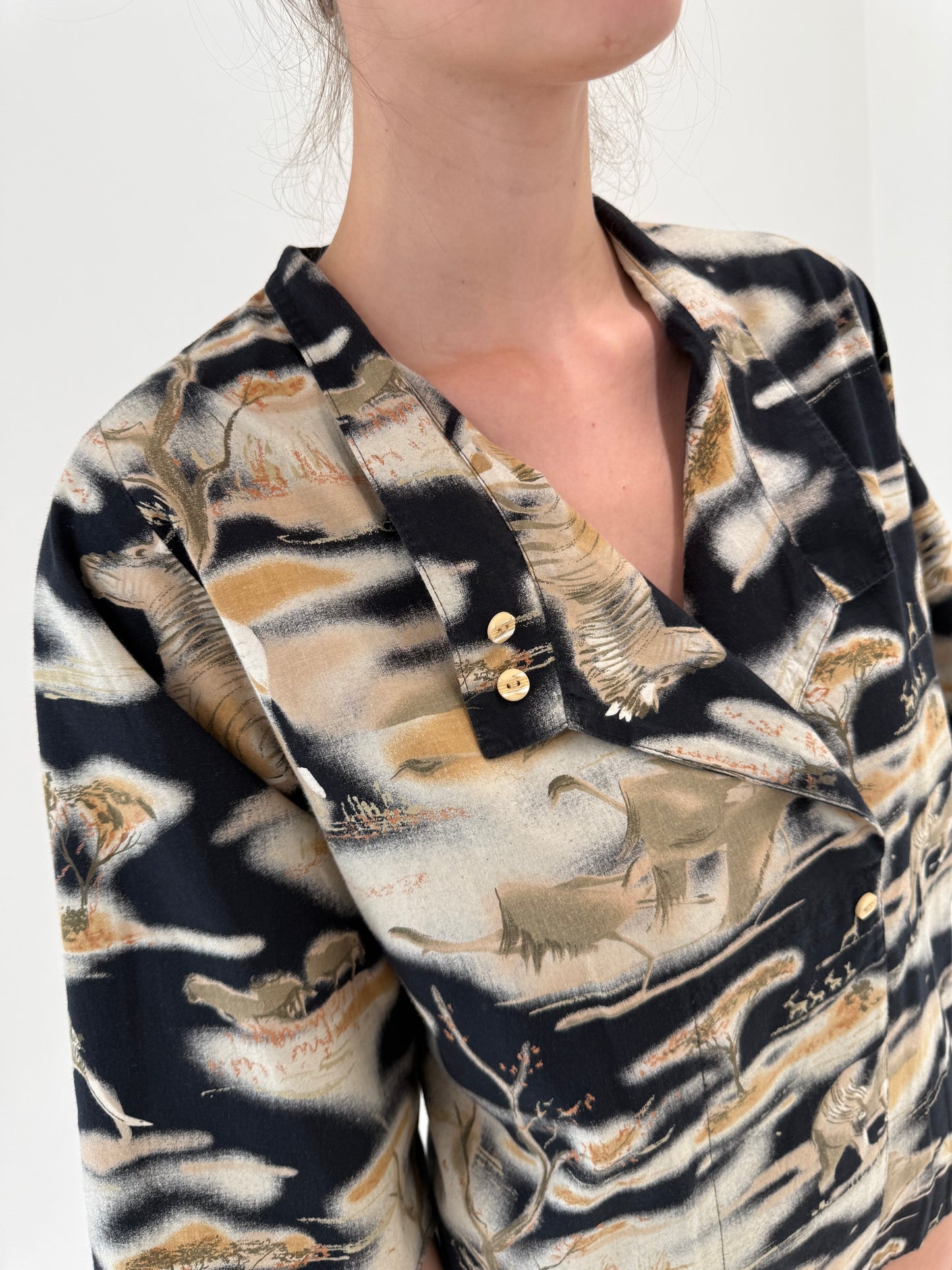 Set vintage din pânză de bumbac cu influențe safari și fustă midi lung cu buzunare