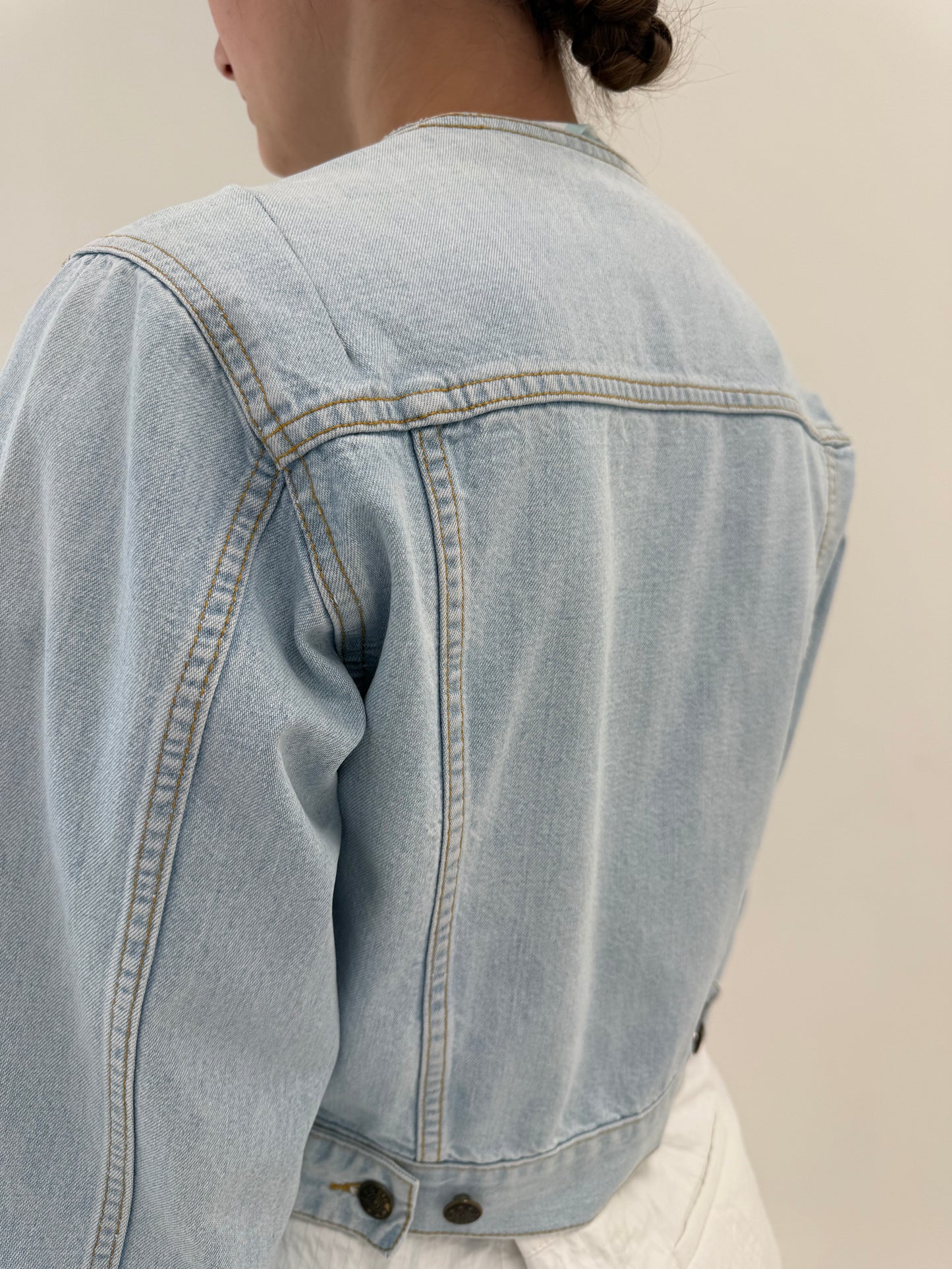 Geacă vintage baby blue din jeans de vară moale și confortabil în croi cropped