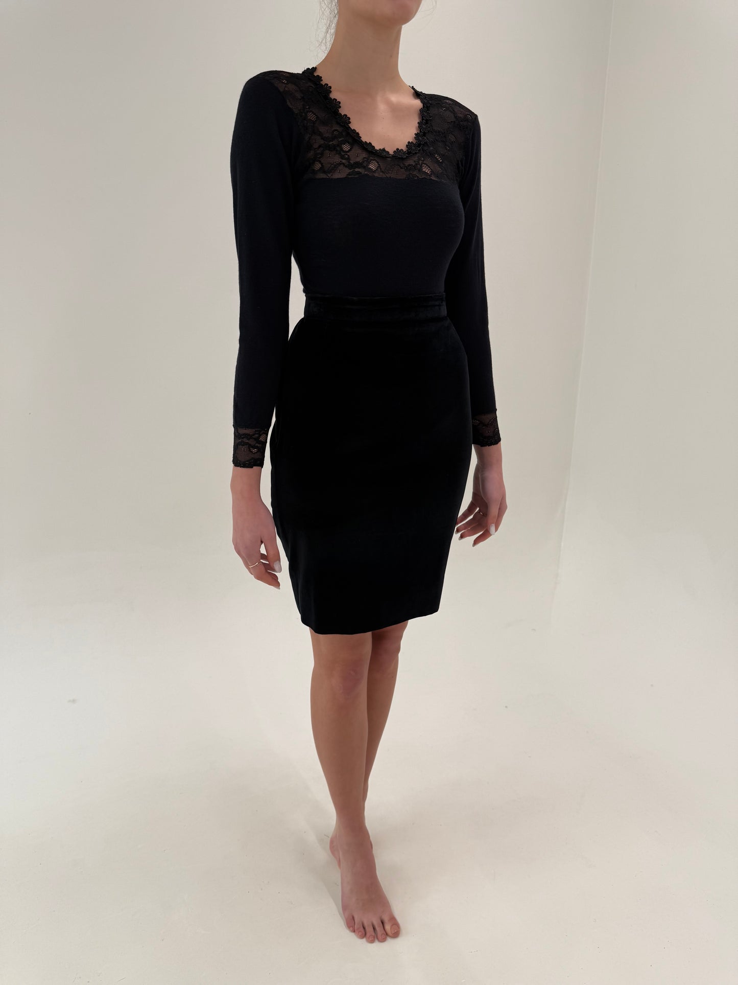 Deux piece vintage din catifea cu sacou cambrat asimetric de la zi la seară