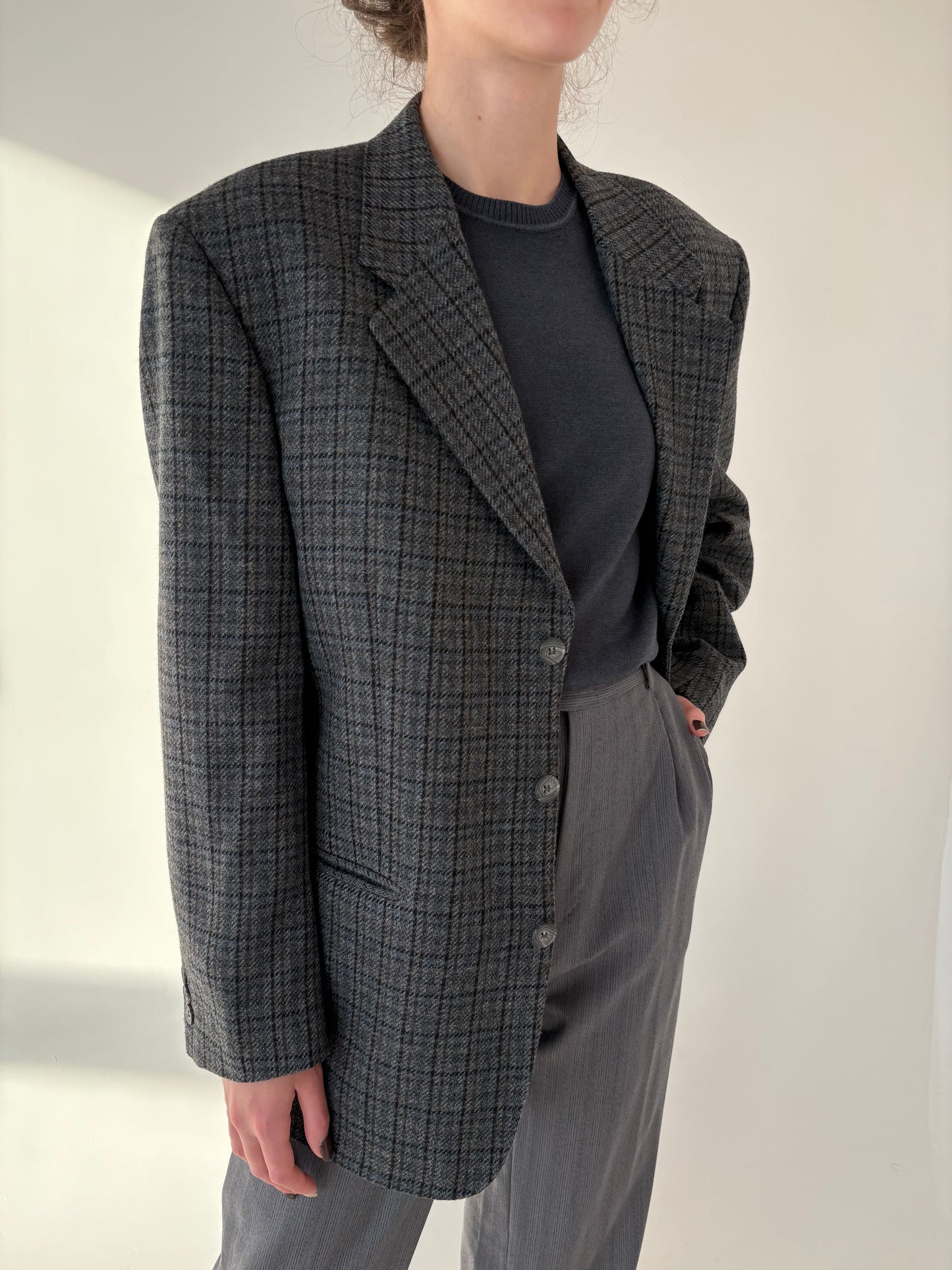 Sacou italian din tweed gros de lana în carouri și nuanțe neutre