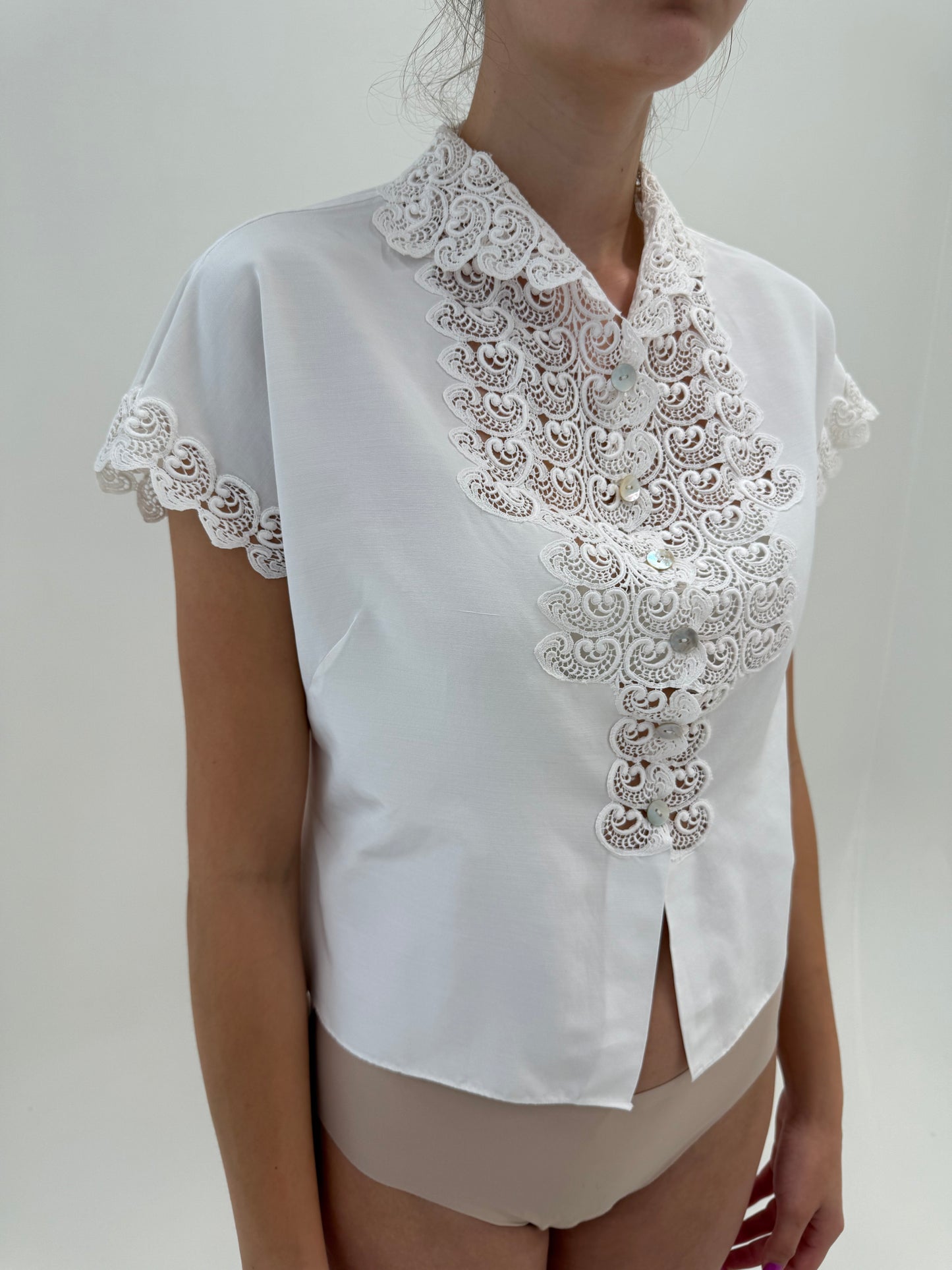Cămașa old vintage italiană din faille și dantelă macrame superbă