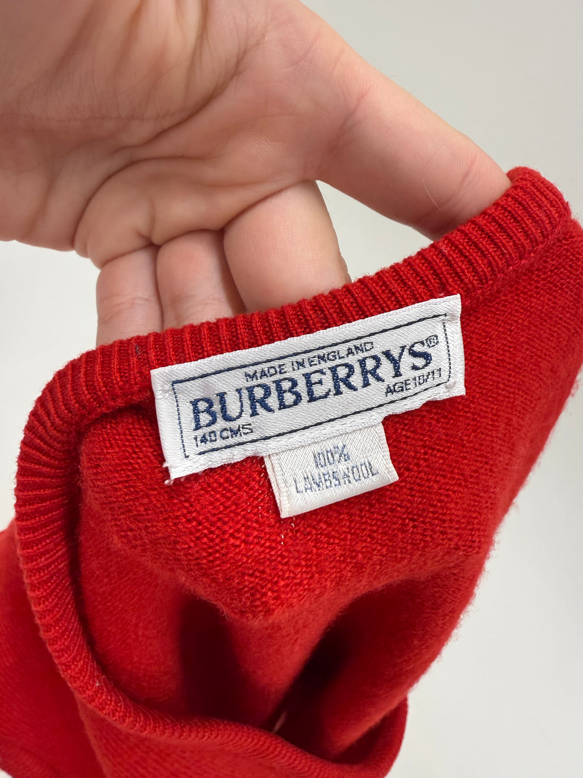 Vestă / top Burberry vintage din lana extrafina în croi ușor cropped