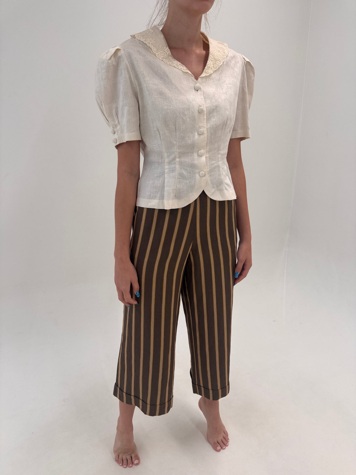 Pantaloni palazzo în dungi verticale din pânză fină cu talie elastică ultra înaltă