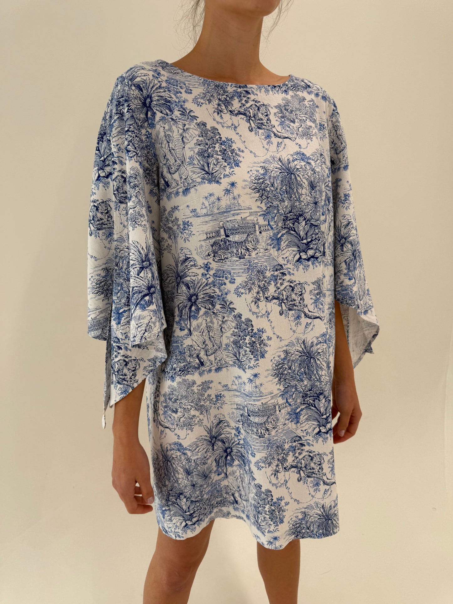 Rochie ultra chic din in premium cu print albastru regal de inspirație asiatică