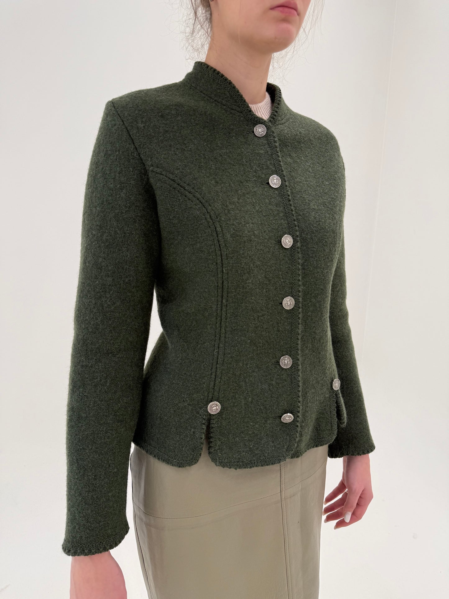 Sacou cambrat din boiled wool first green cu nasturi metalici argintii