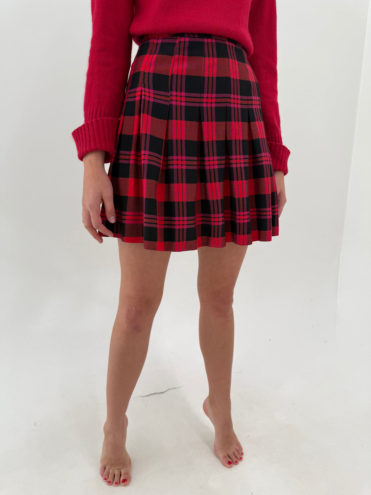 Fustă mini plisată din stofă moale tartan  în culori tari