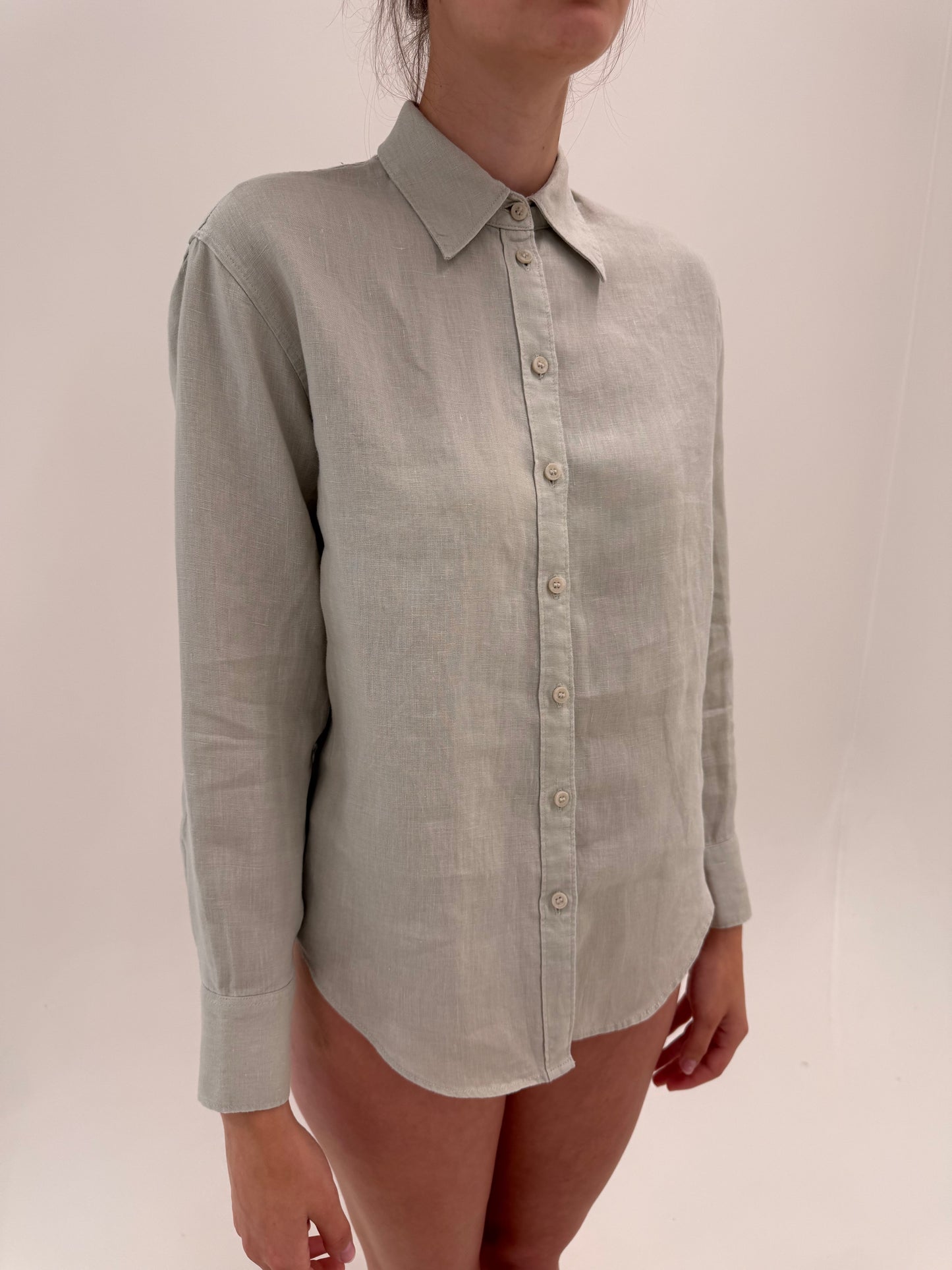 Cămașa din in în croi minimalist Sage green
