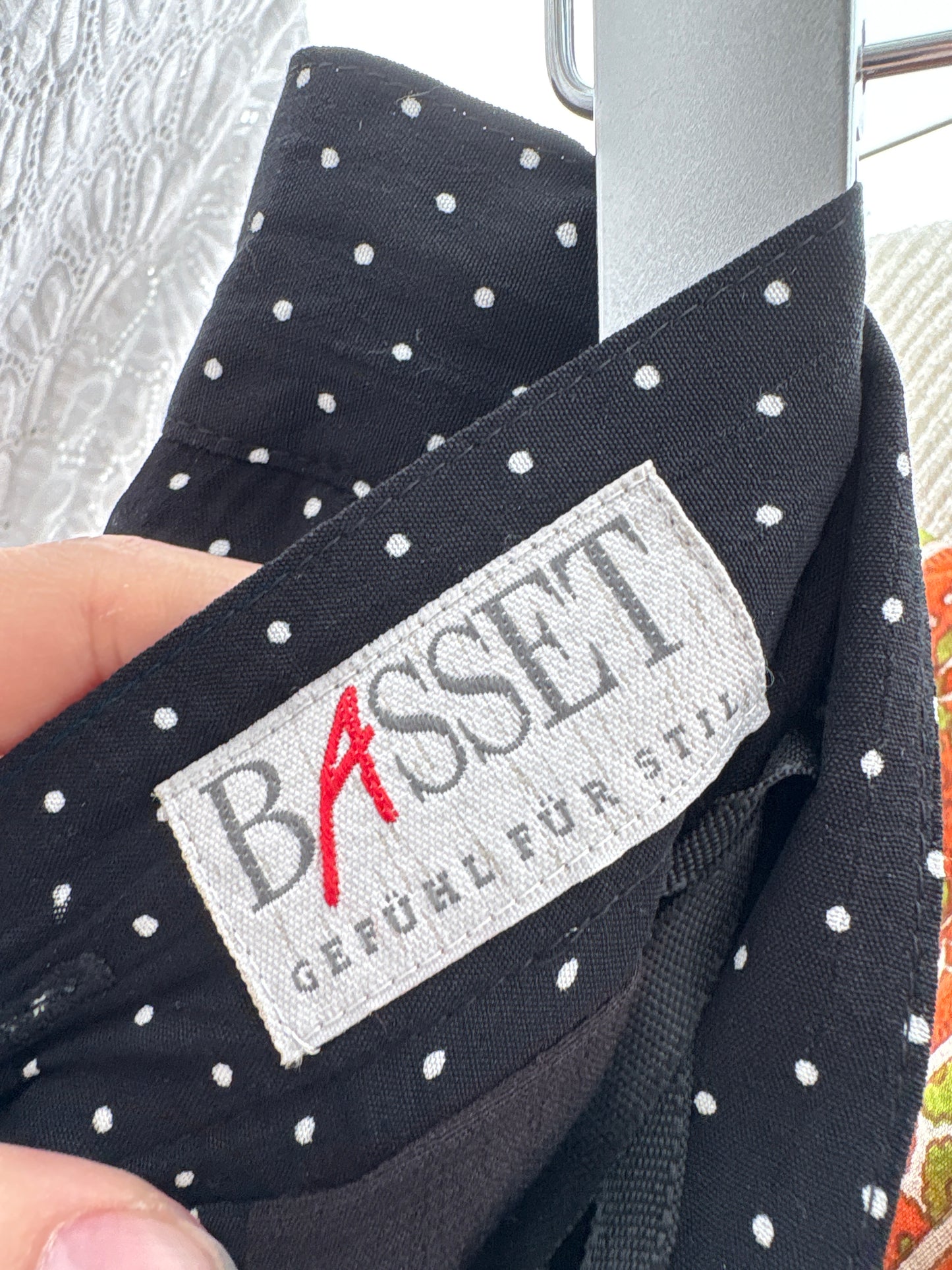 Fustă maxi neagra cu buline ivorie și talie ultra înaltă