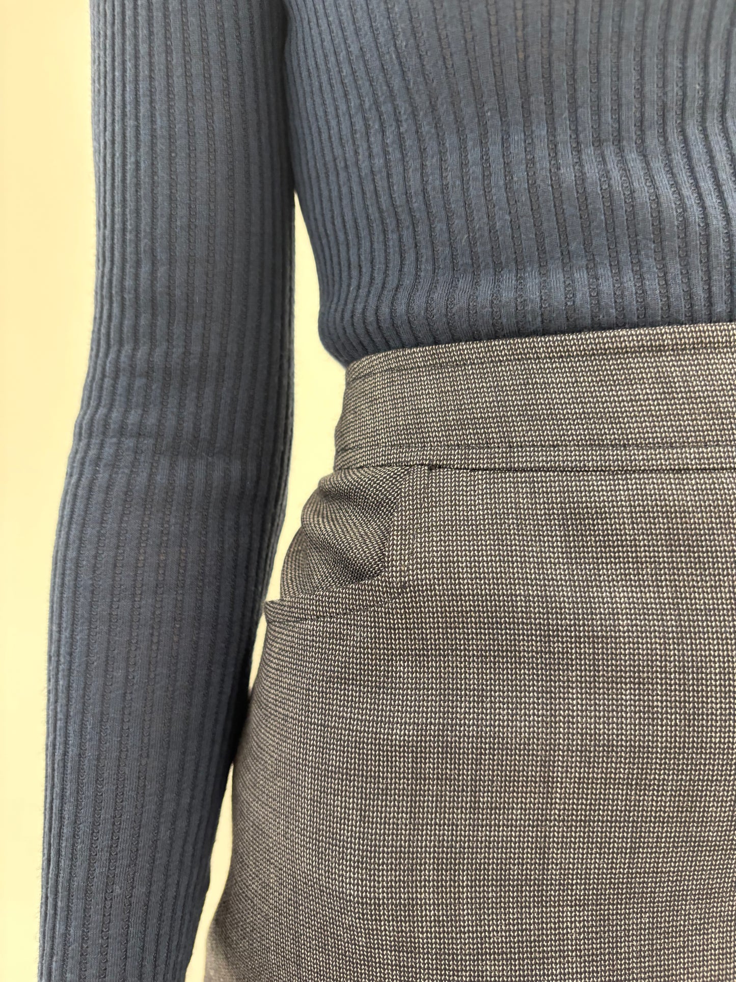 Deux piece italian cu sacou ultra cambrat și fusta în croi chic