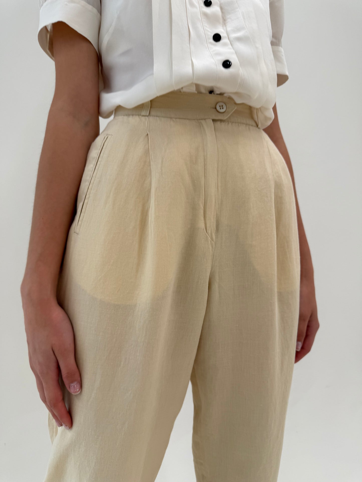 Pantaloni camel Max Mara din in premium cu pense și talie ultra înaltă