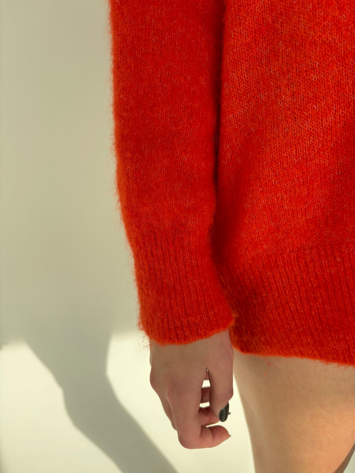 Pulover electric orange din mix de baby mohair în croi lejer