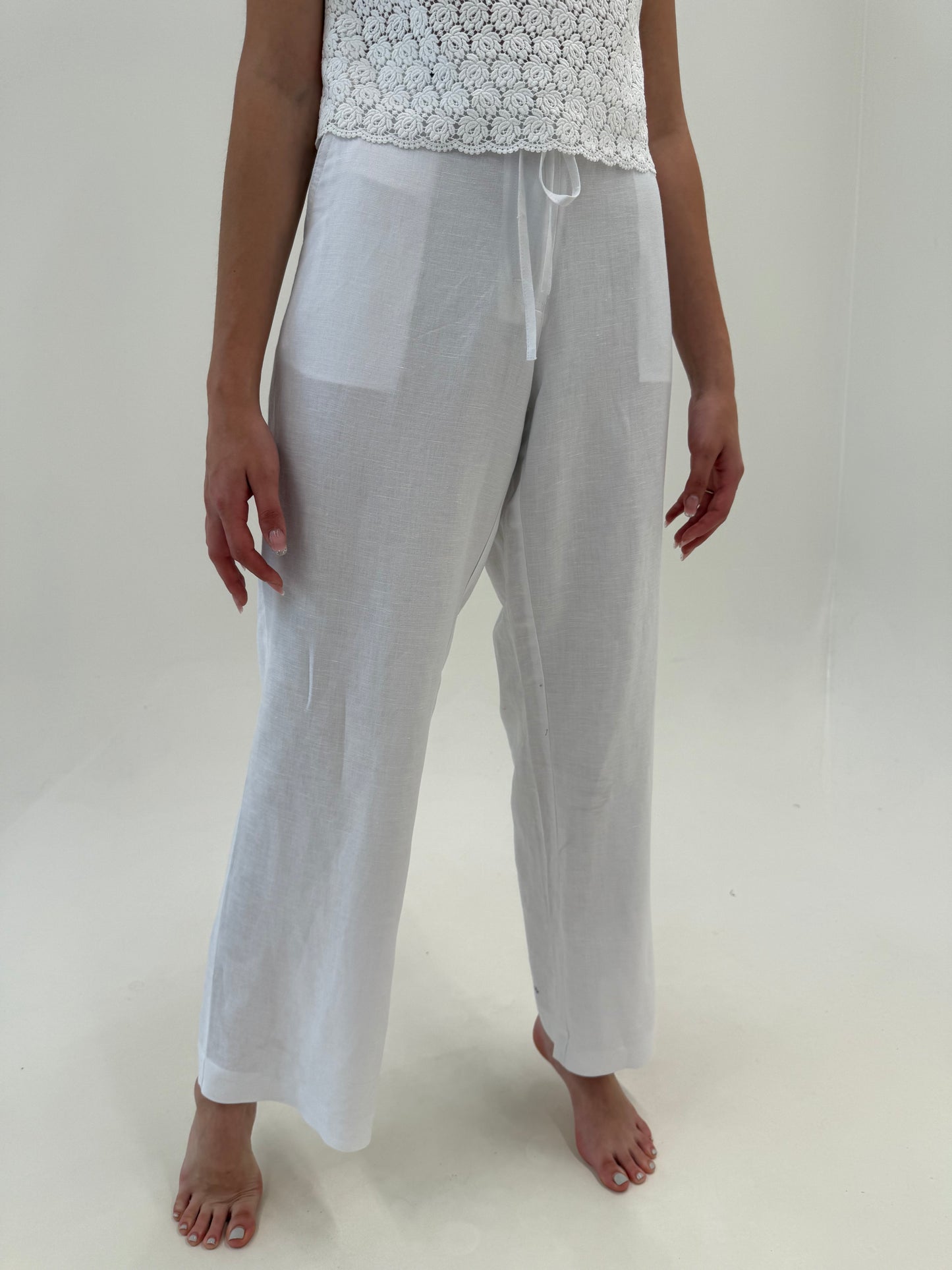 Pantaloni tall in croi drept noi cu etichetă din pânză de in și vascoza