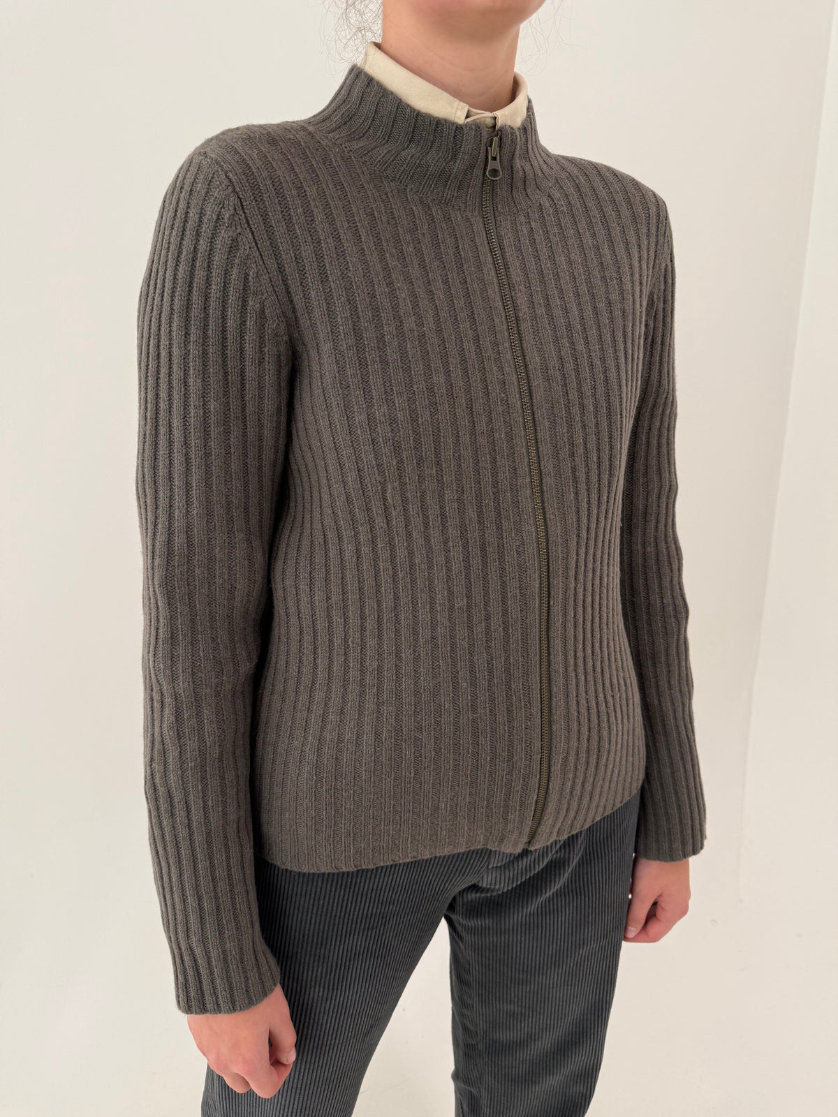 Cardigan gros tip jachetă light kaki din lana extrafina ribbed de gramaj mare