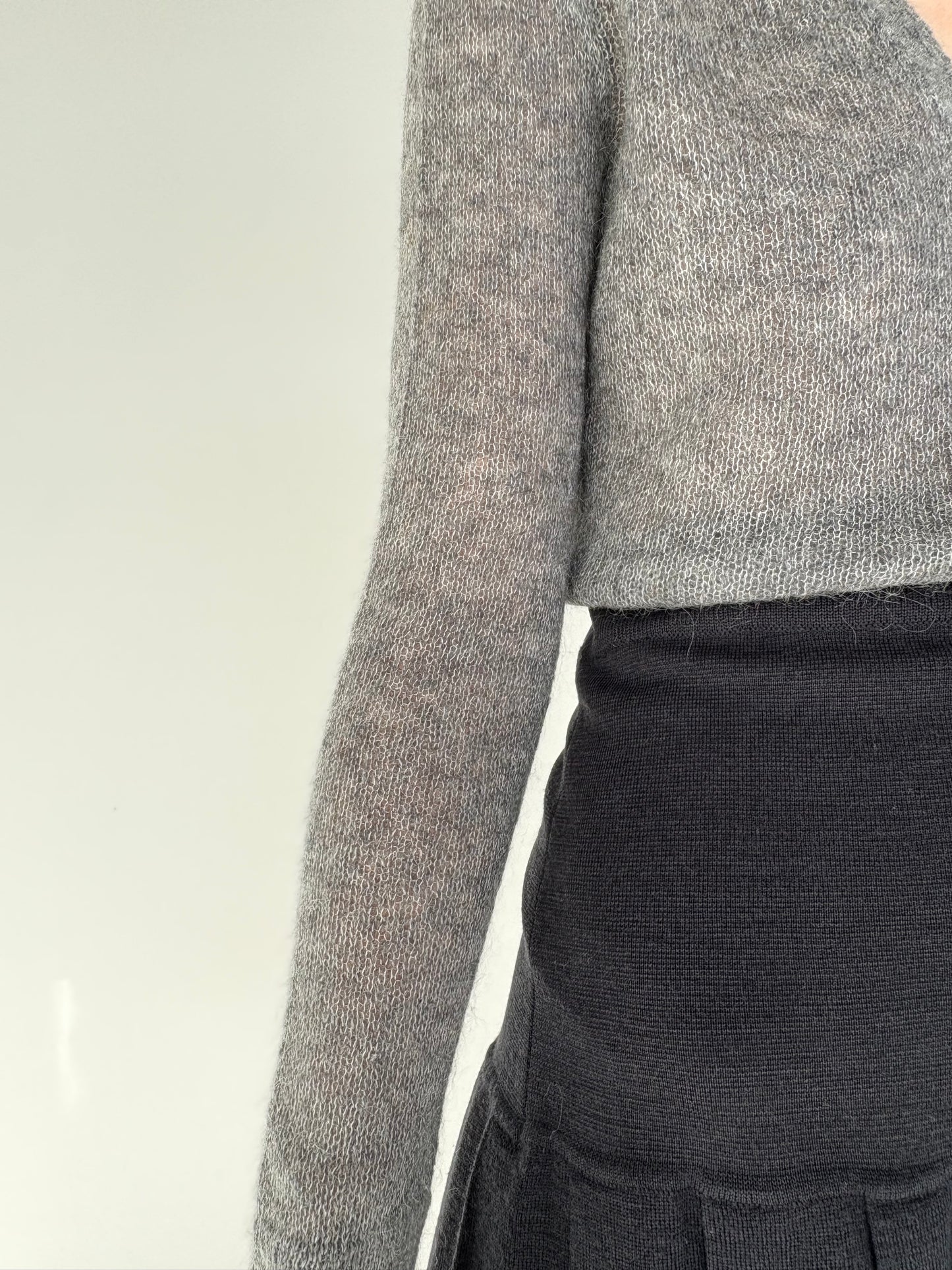 Fustă charcoal gray plisata din tricot de lana extrafina