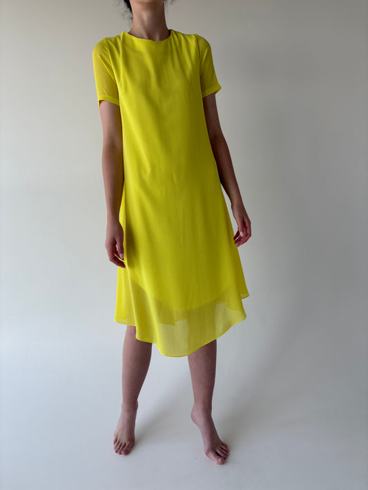Rochie lime yellow neon din triplu voal texturat în croi minimalist