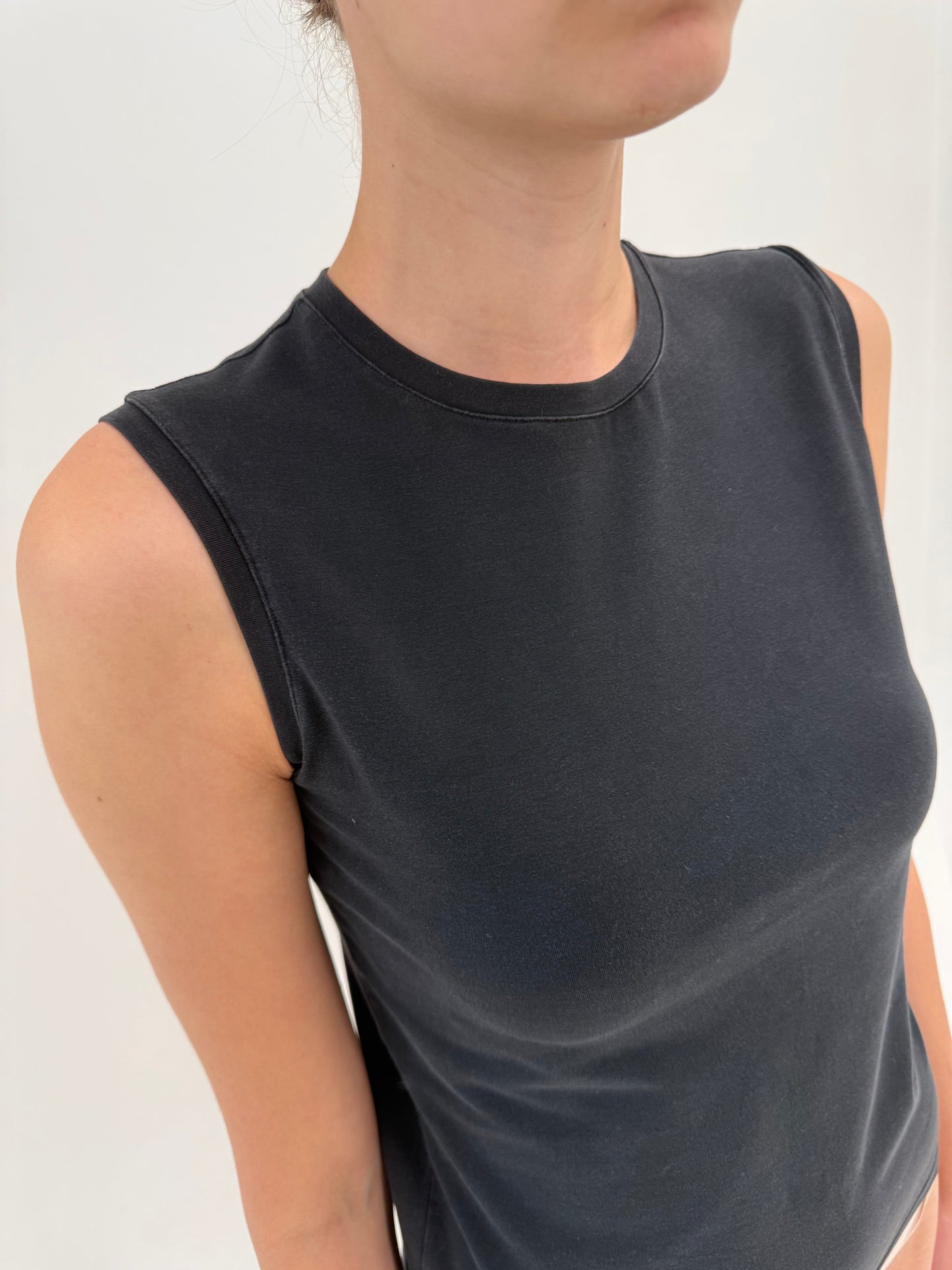 Top negru Prada din bumbac modelator
