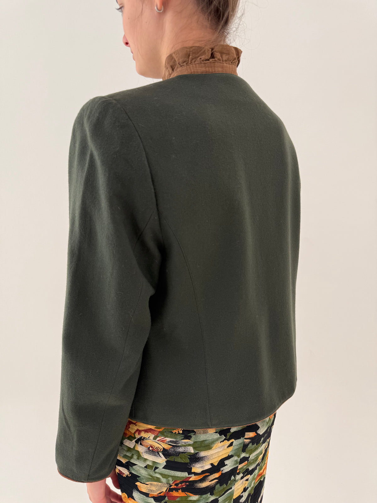 Sacou vintage dark green cu broderie în croi ușor boxy 70% lana extrafina