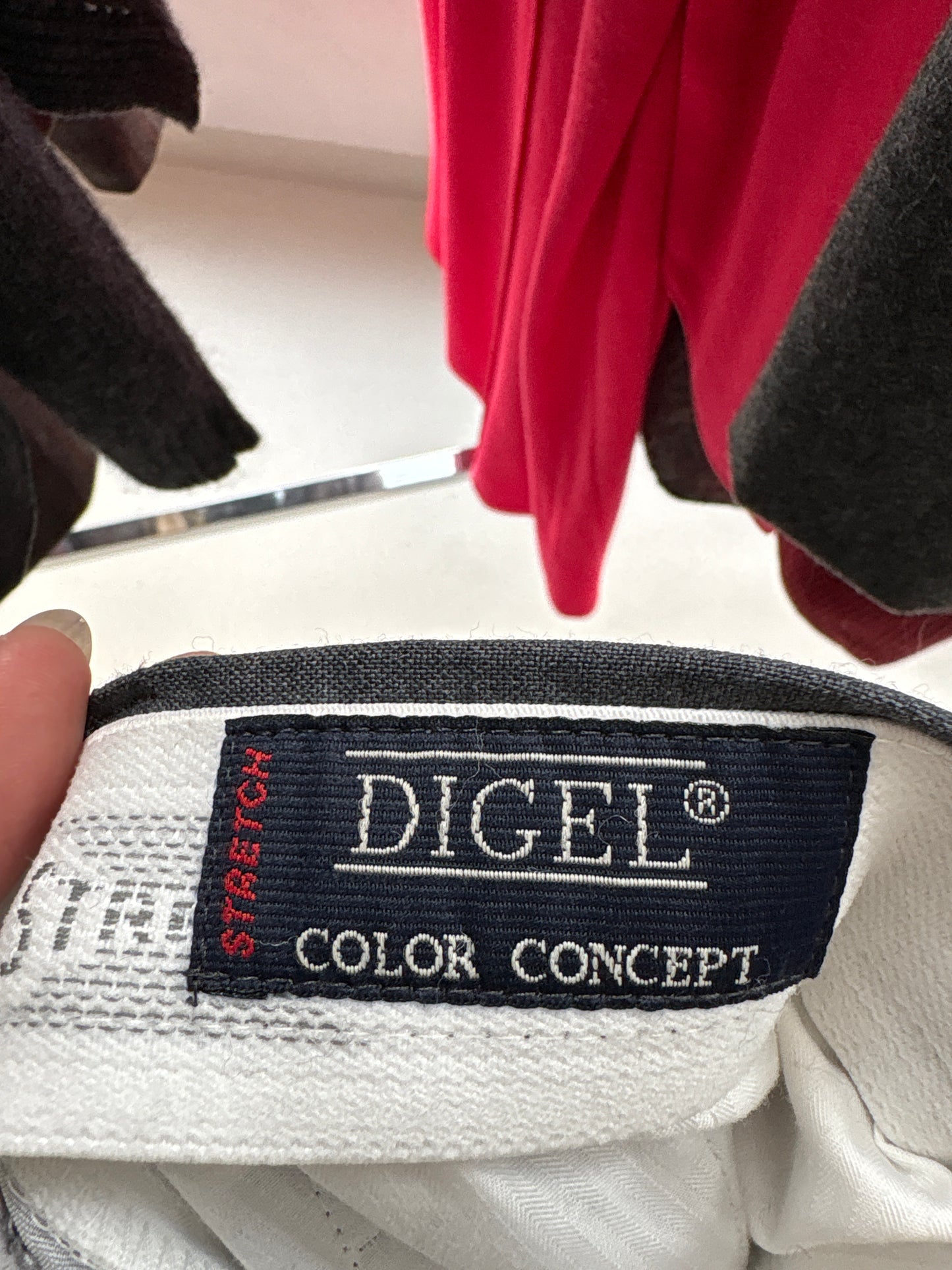 Pantaloni tall cu pense si manșete din lana extrafina pura certificată