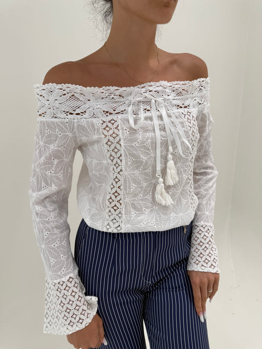 Tunica excepțională cu mâneci evazate broderie și dantelă macrame