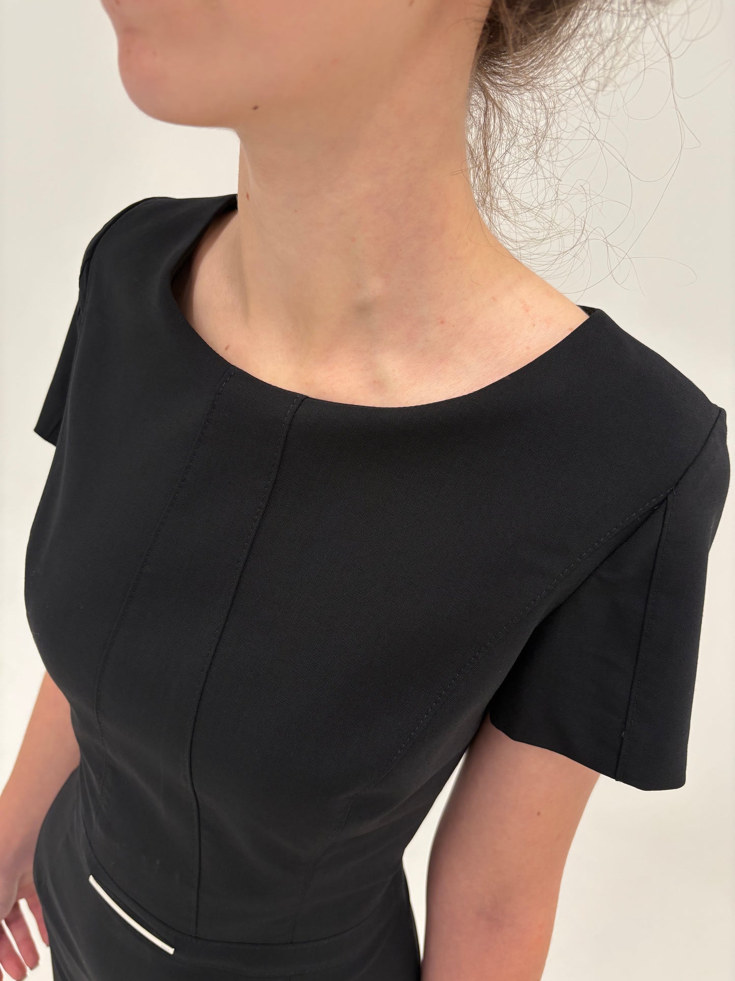 LBD Hugo Boss de la Business la cocktail