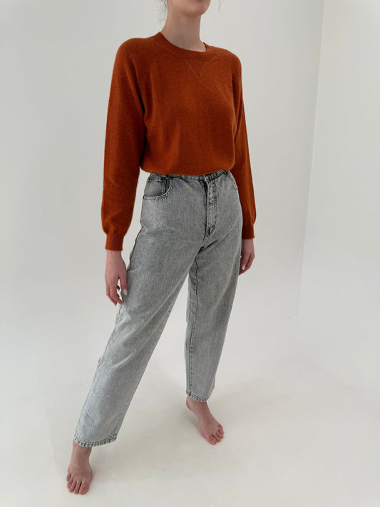 Jeans vintage tall stone wash mom fit din jeans premium cu ținuta