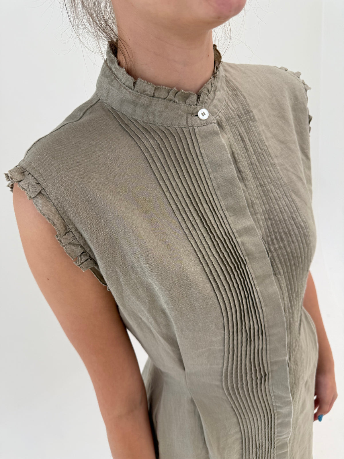 Rochie dusty Sage green italiana din in premium în croi extrem de chic