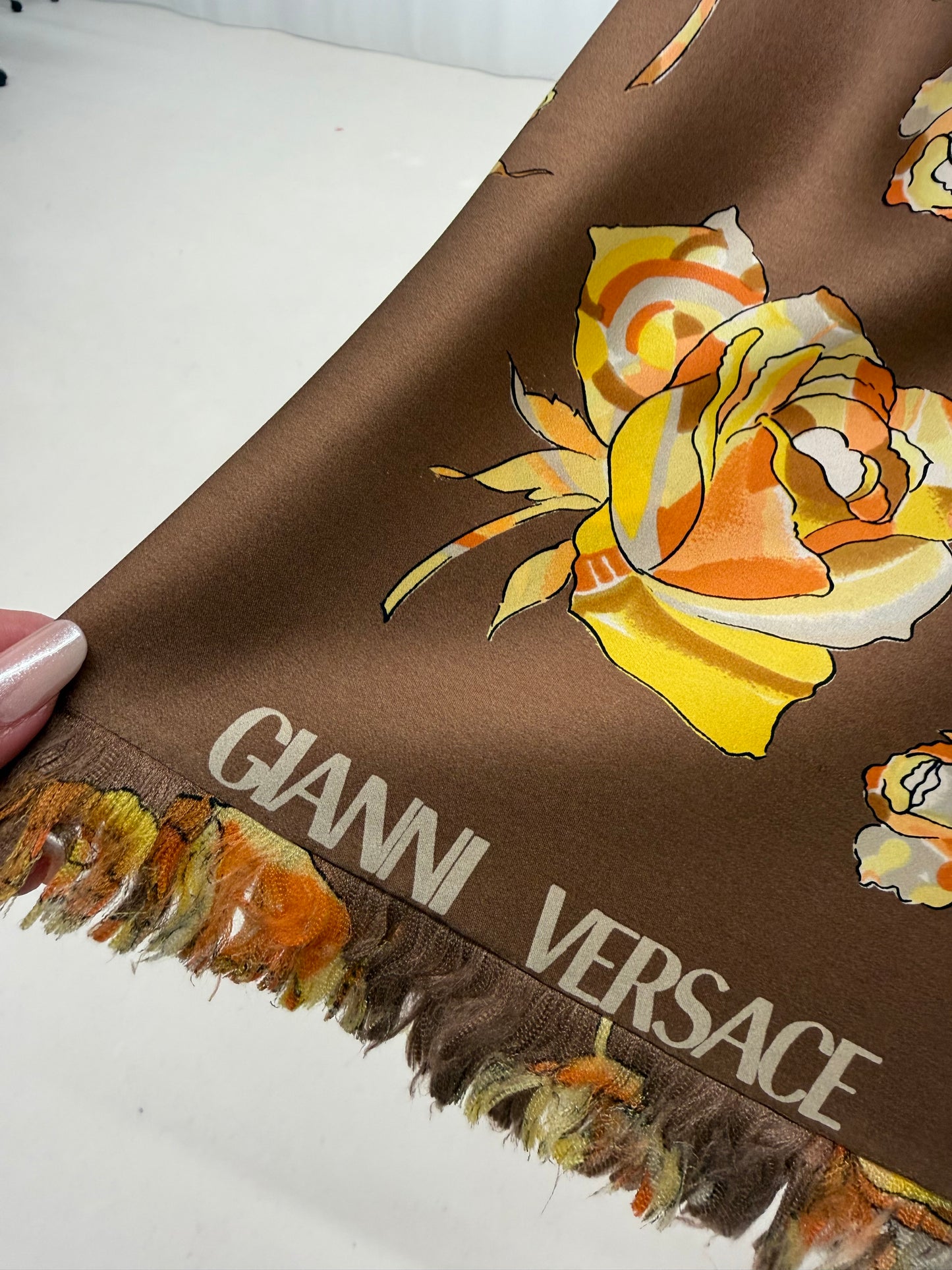 Eșarfă vintage Versace din mătase naturală dublată