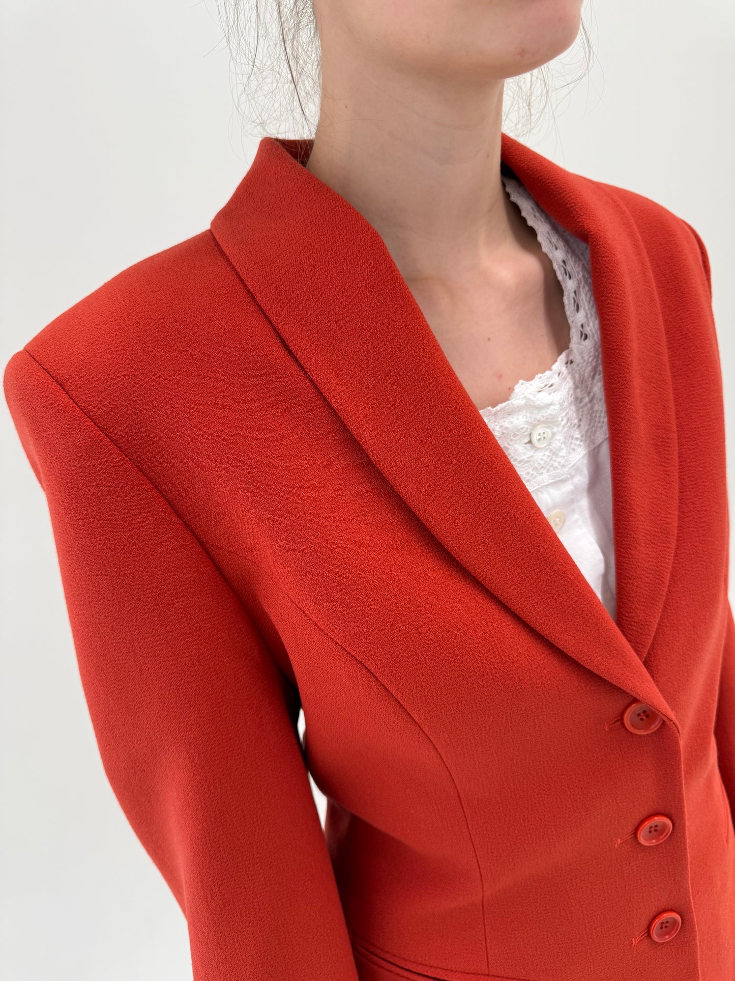 Sacou brick red in croi clasic ușor cambrat din stofita lightweight