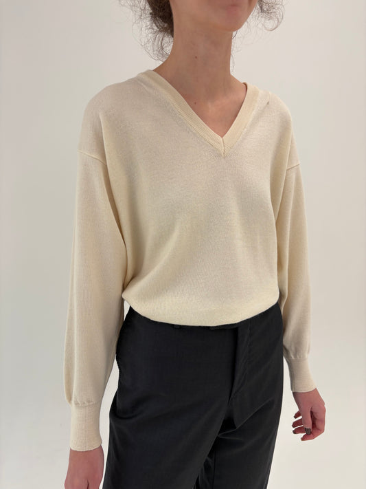 Pulover butter white italian din lana merino de gramaj mare în croi lejer