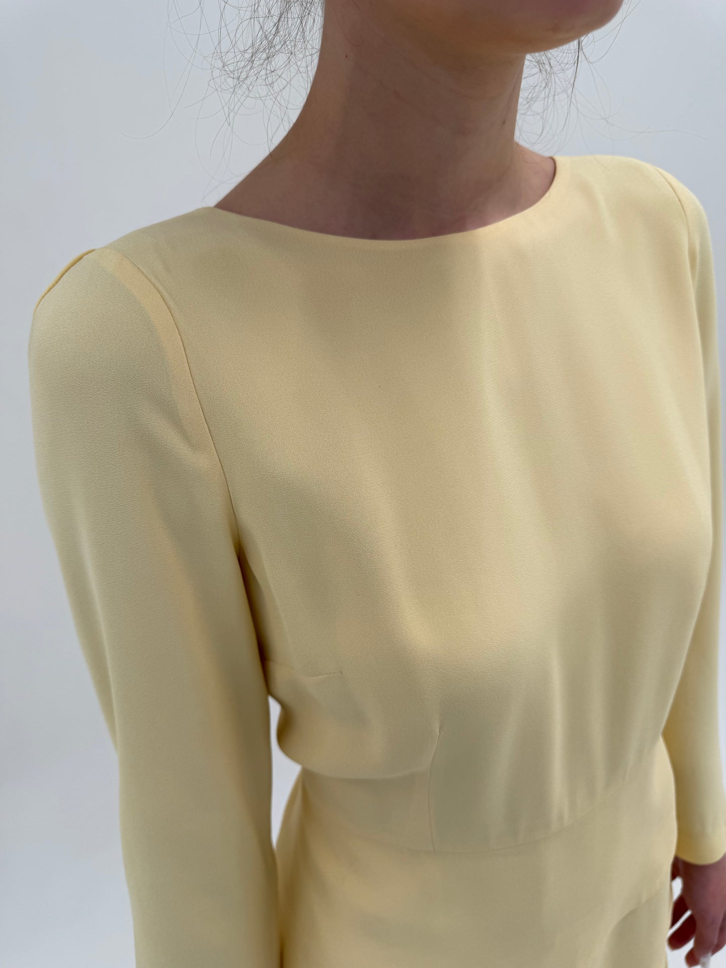 Rochie super premium italiană butter yellow cu talie marcată în croi chic