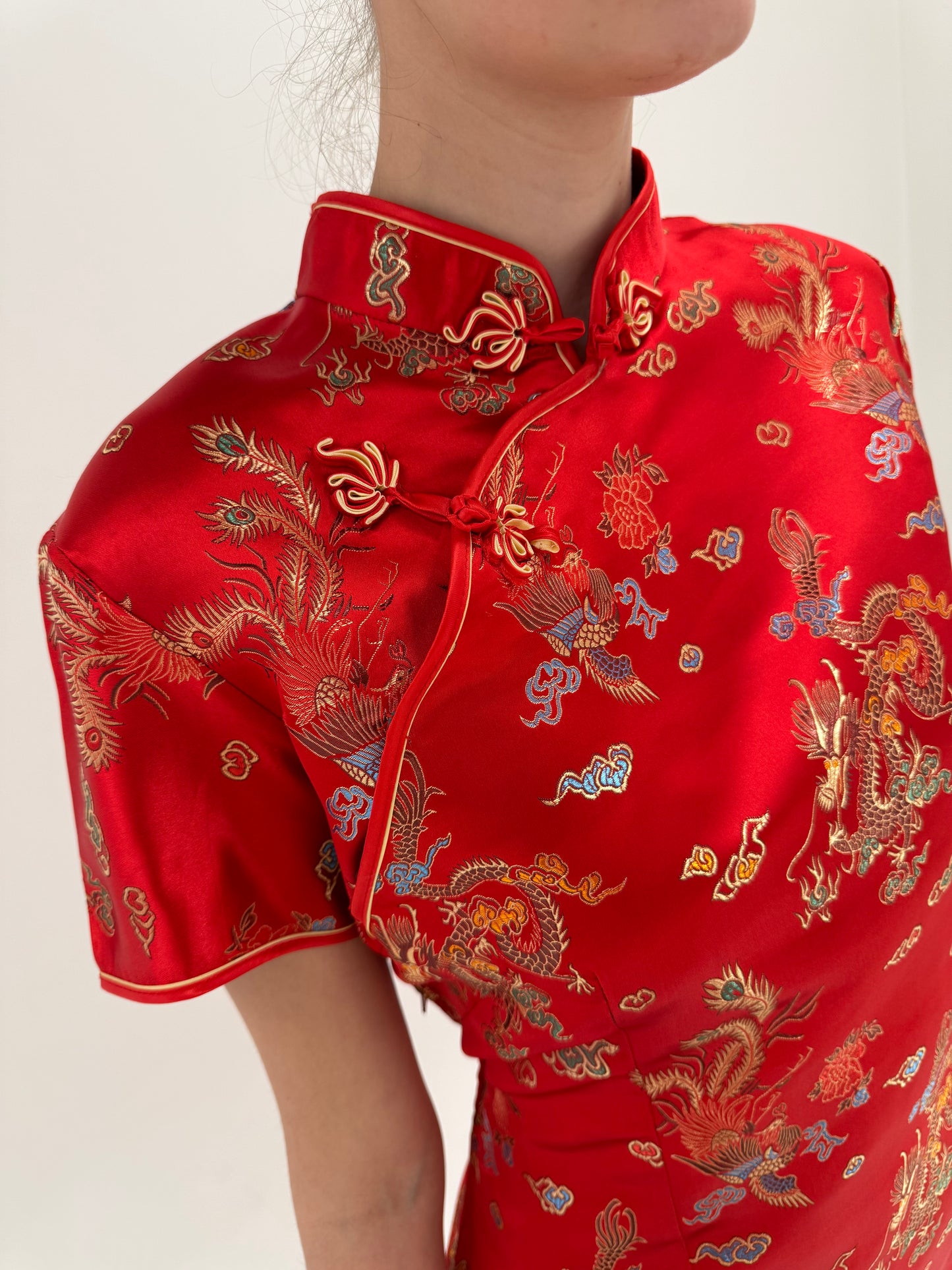 Rochie maxi cu influențe asiatice din mătase naturală brocart