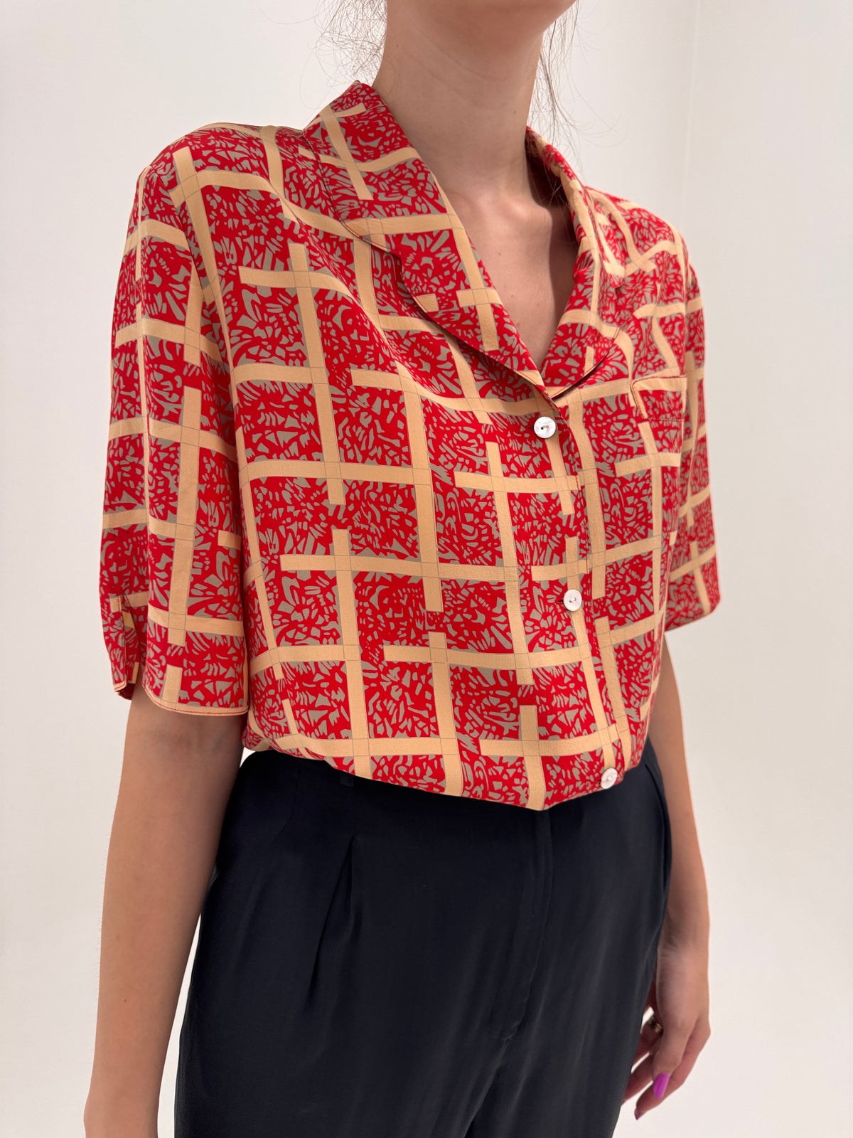 Cămașa din mătase naturală brick red cu print camel