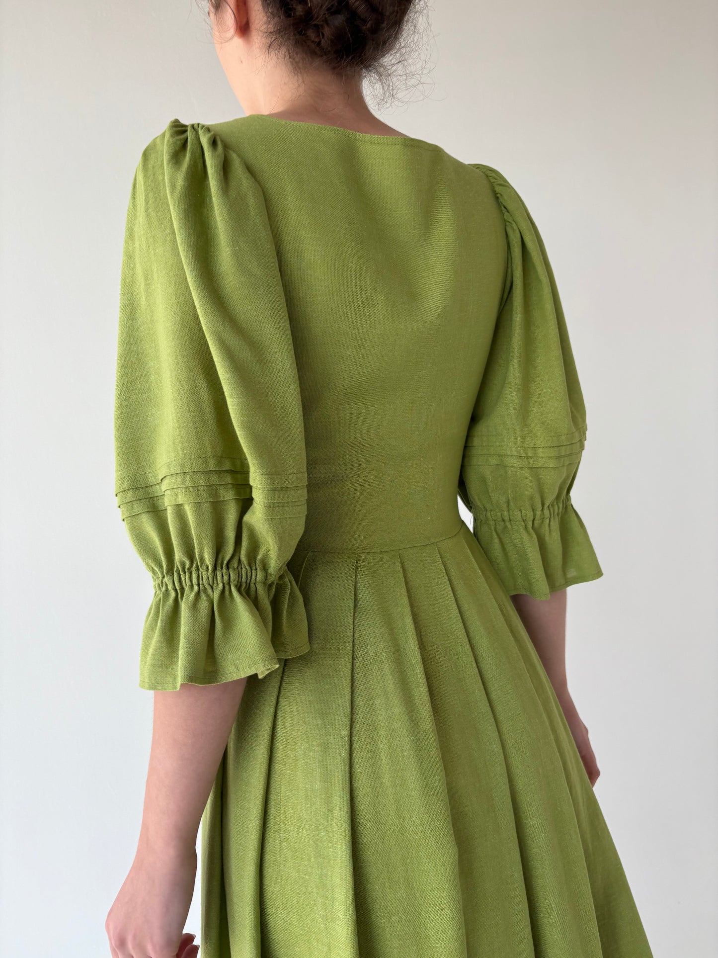 Rochie vintage seaweed green din in moale excepțional cu corsaj