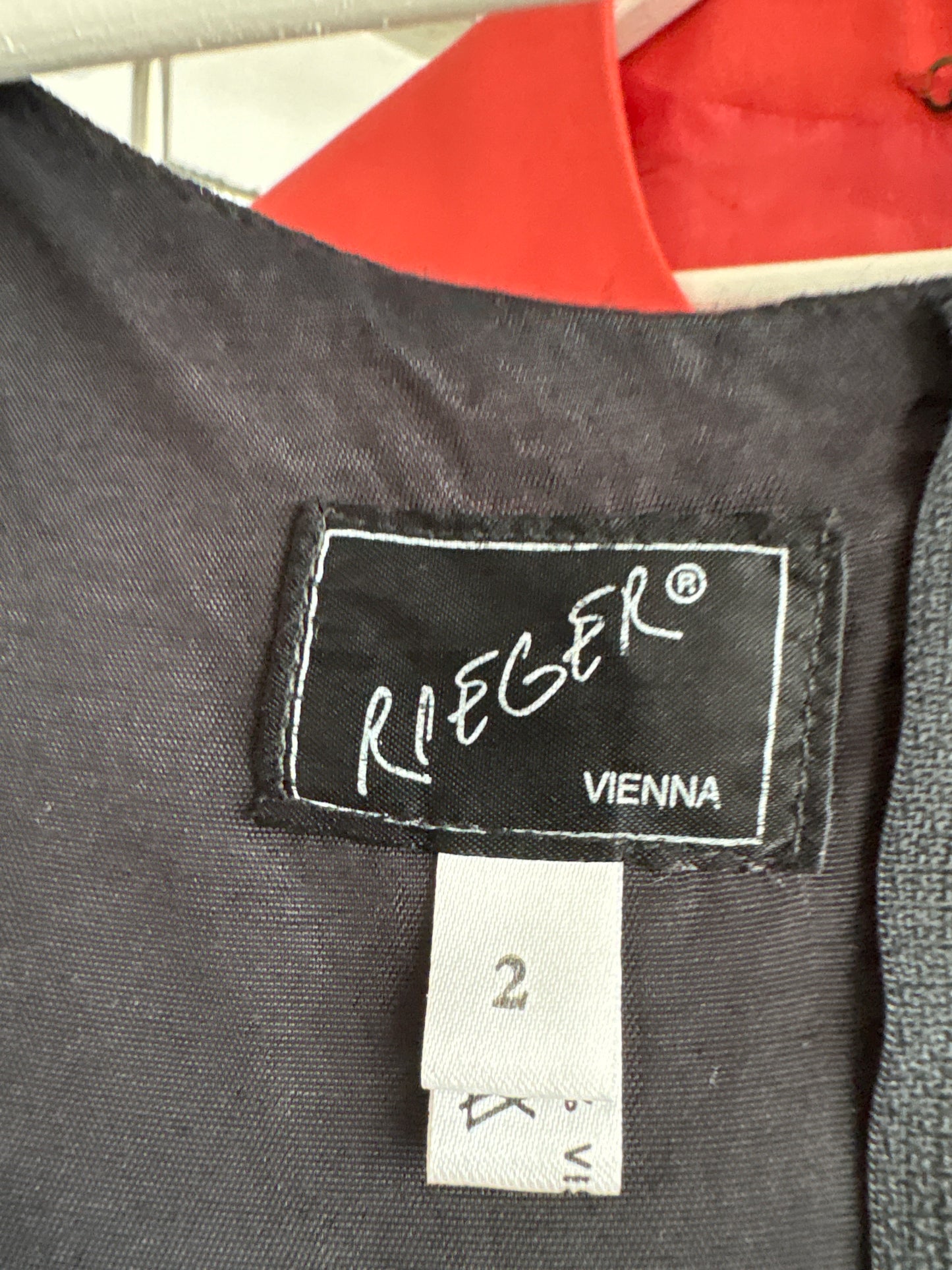 LBD vintage de la zi la seară cu mâneci din voal în croi minimalist