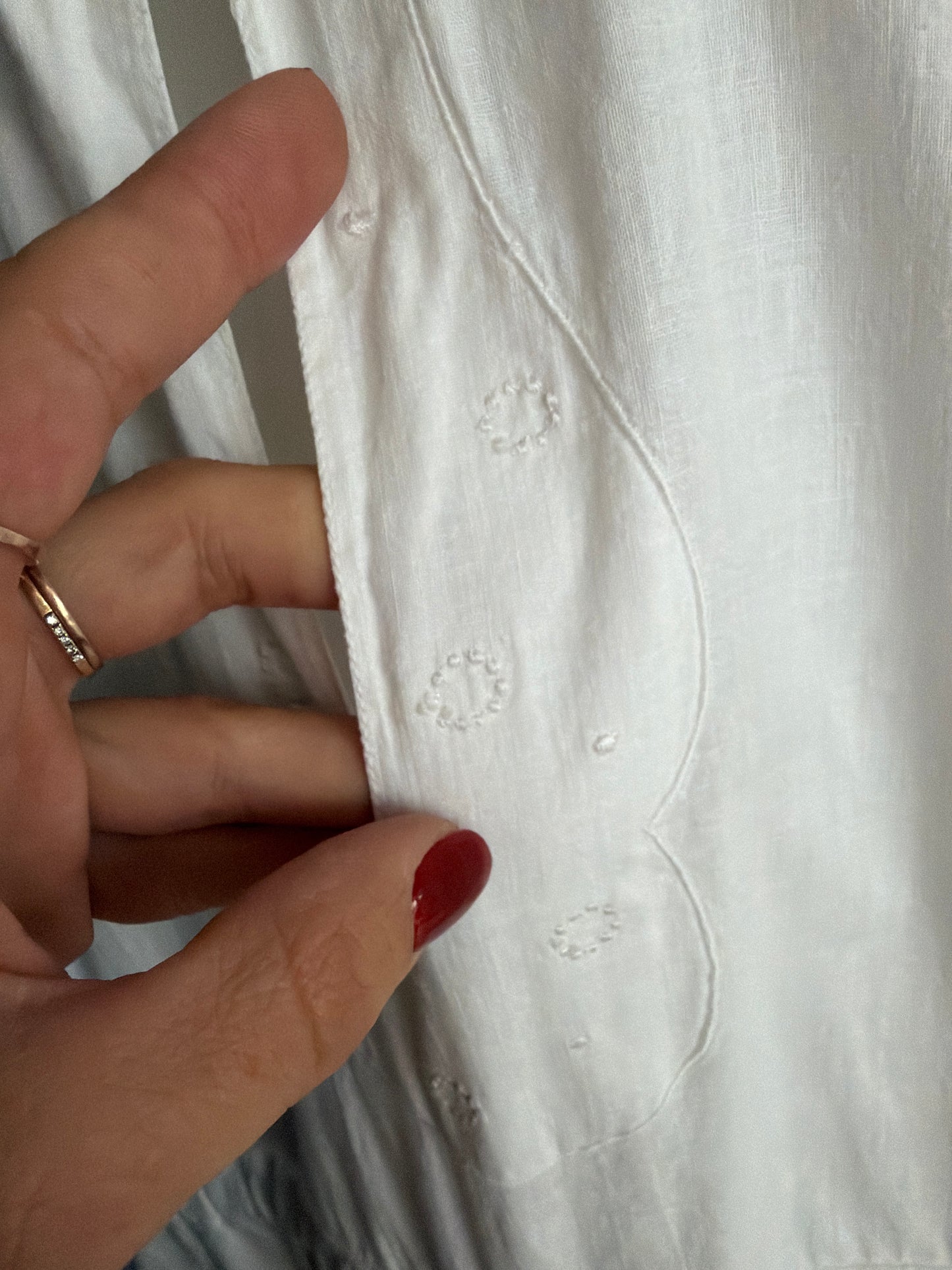 Rochie vintage din pânză excepțională de in cu broderie manuală și talie reglabilă