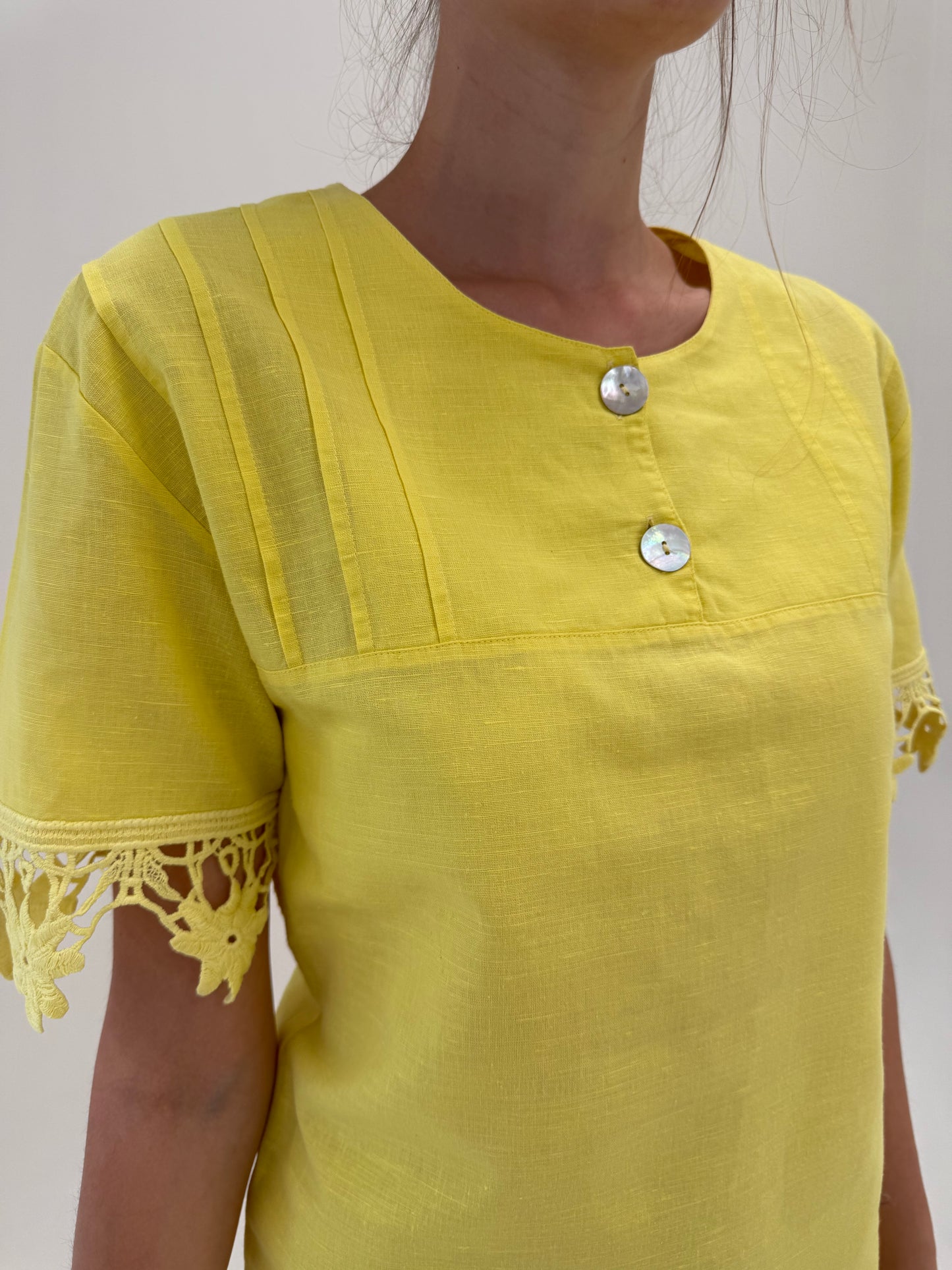 Rochie mini de plajă lemon green cu dantelă macrame din in premium