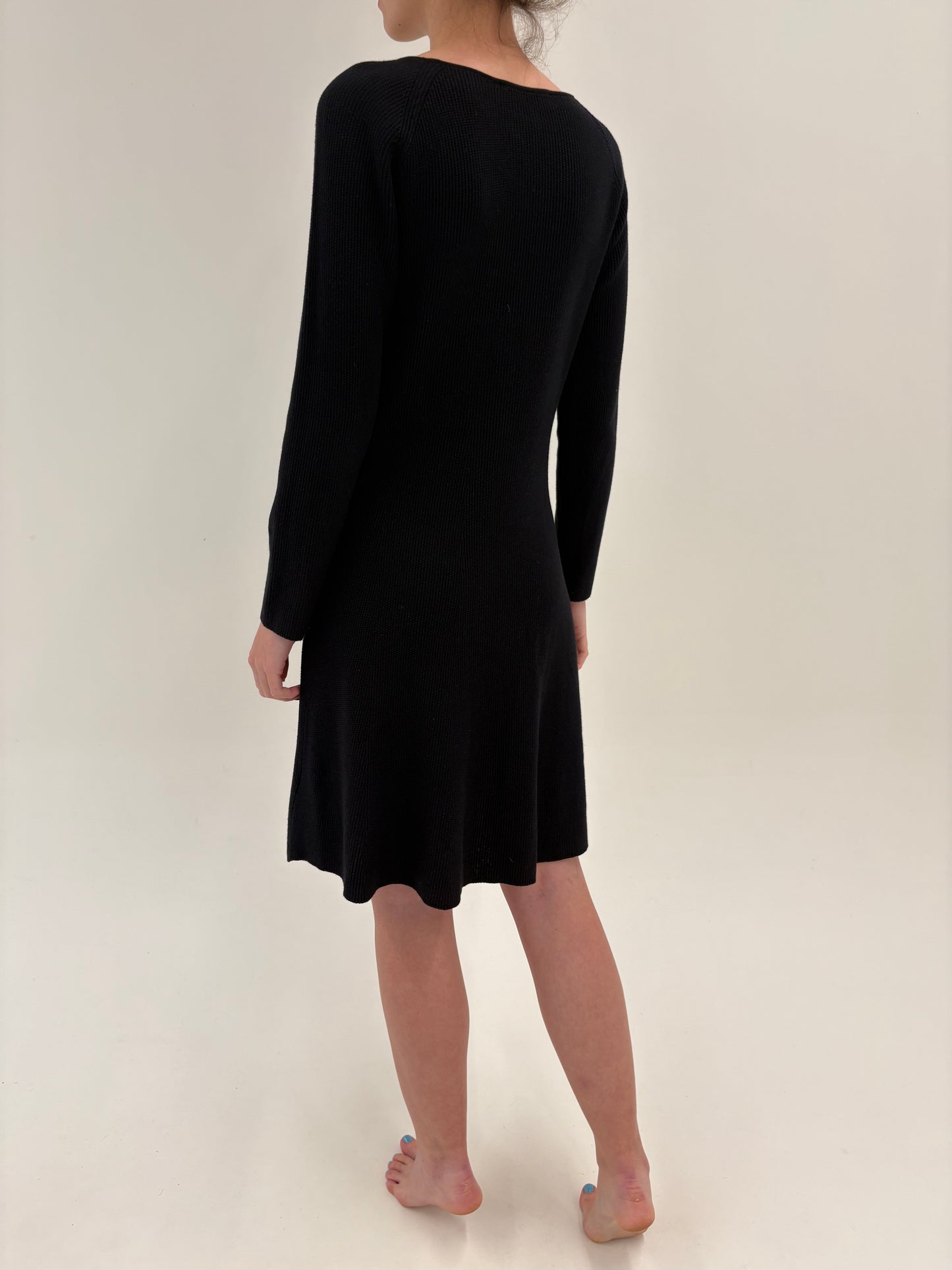 LBD Hugo Boss din tricot gros texturat in croi cambrat midi