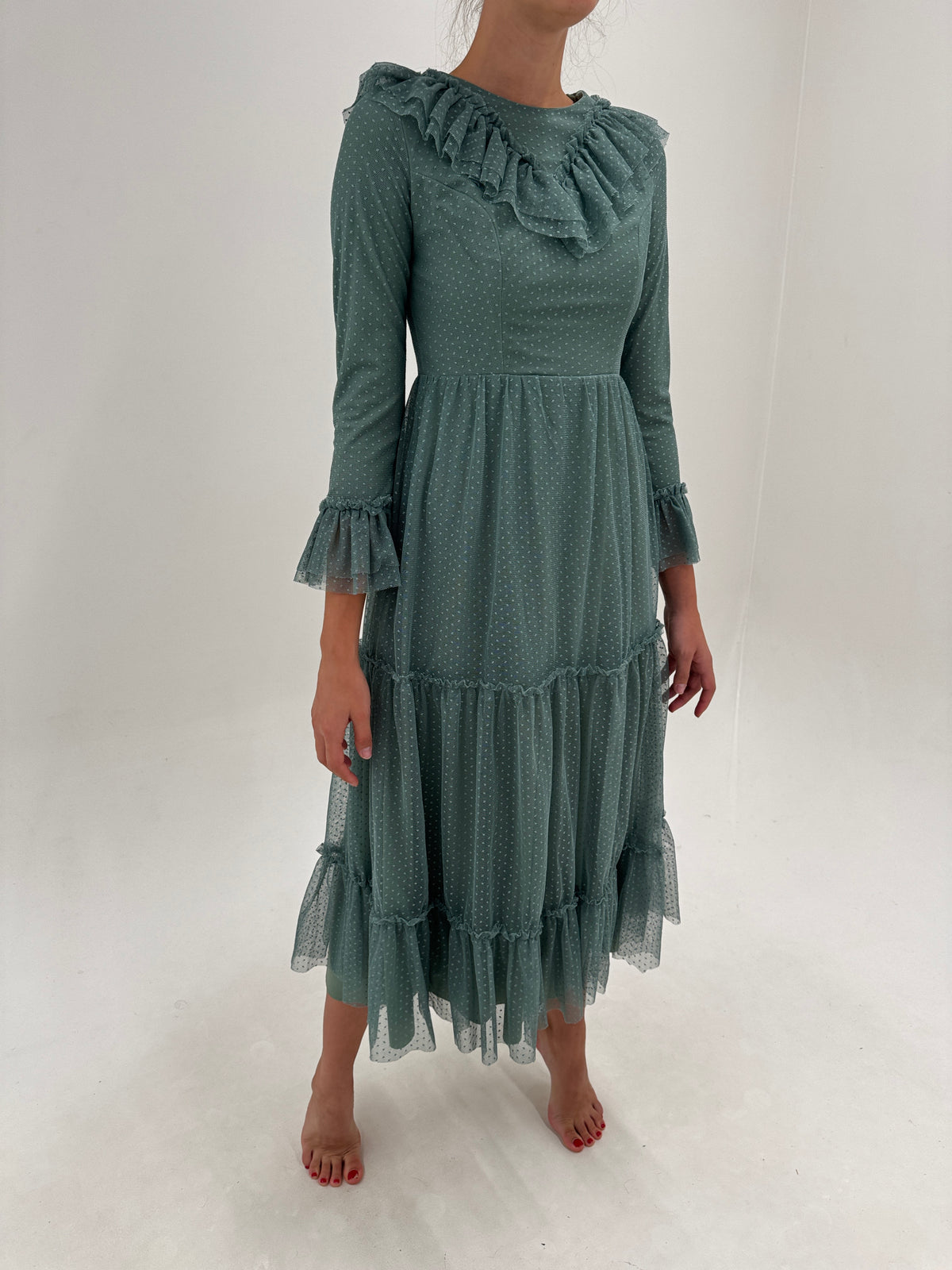 Rochie maxi dusty mint green din tulle moale texturat cu buline