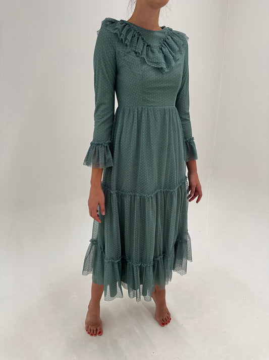 Rochie maxi dusty mint green din tulle moale texturat cu buline